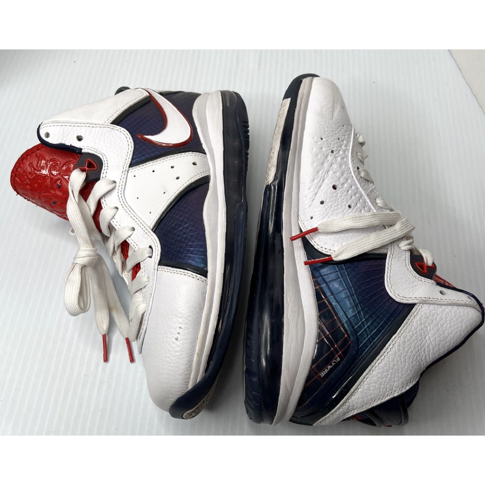 Nike Nike LeBron 8 USA Olympic Veterans Day Basketball Sneakers Men Size 8.5 White Size US 8.5 / EU 41-42 - 2 Thumbnail