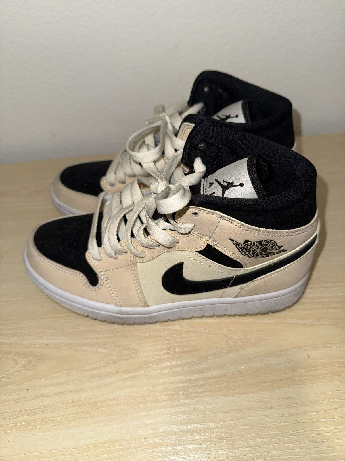 Nike Jordan 1 Mid Barely Orange - BQ6472-800 - US Size US 5.5 / EU 38 - 4 Thumbnail