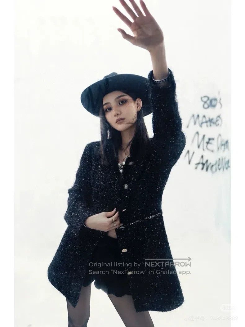 Chanel Chanel Autumn and Winter Handicraft Workshop Black Silver Size S / US 4 / IT 40 - 6 Thumbnail