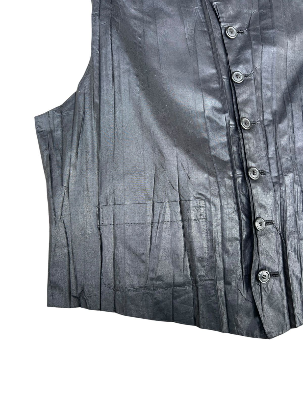 Issey Miyake Vintage Issey Miyake Men Pleated Vest Black Size US M / EU 48-50 / 2 - 4 Thumbnail