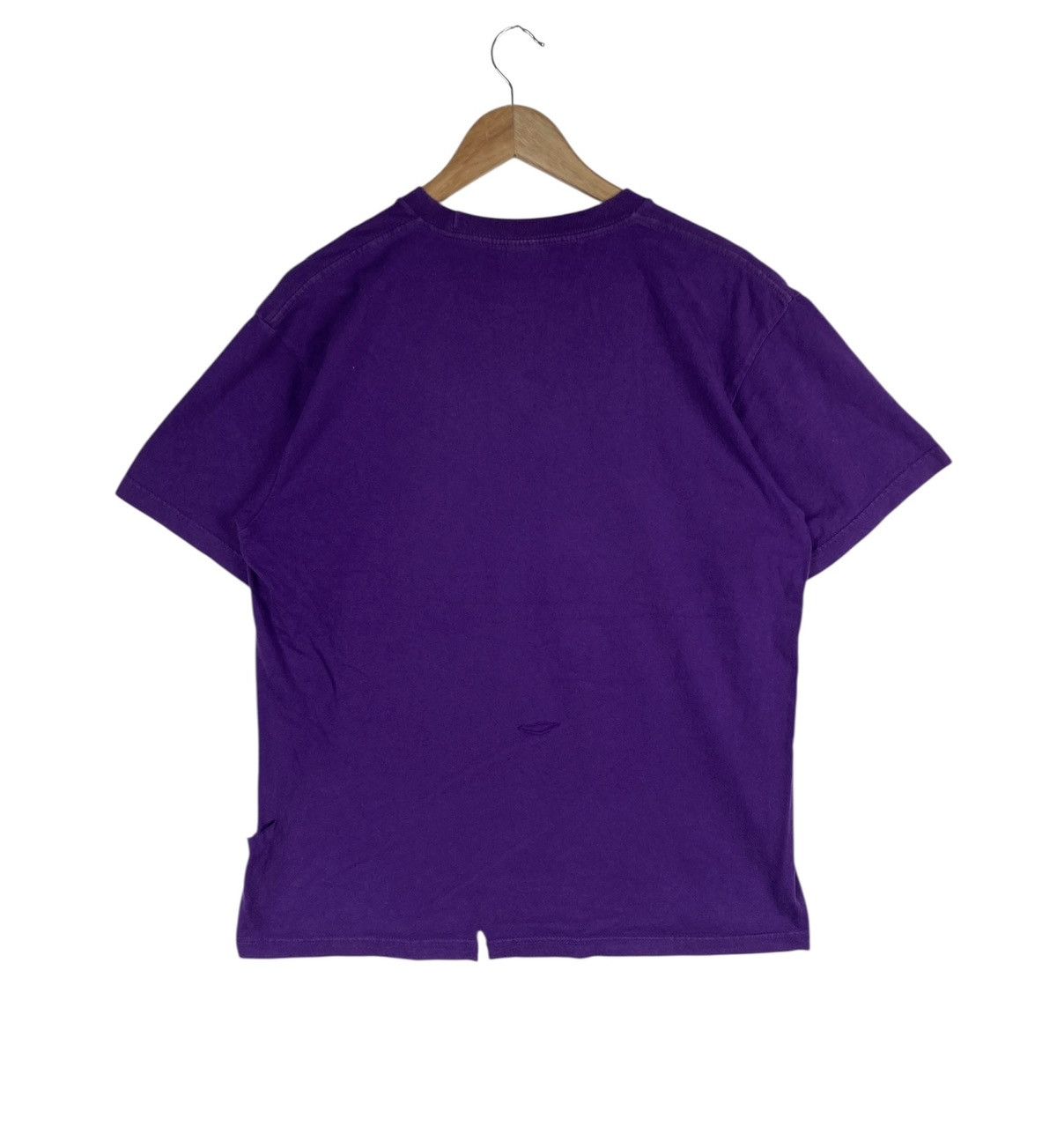 Band Tees Björk Guðmundsdóttir 4 QUEEN Bjork Distressed T-Shirt Size US L / EU 52-54 / 3 - 4 Thumbnail