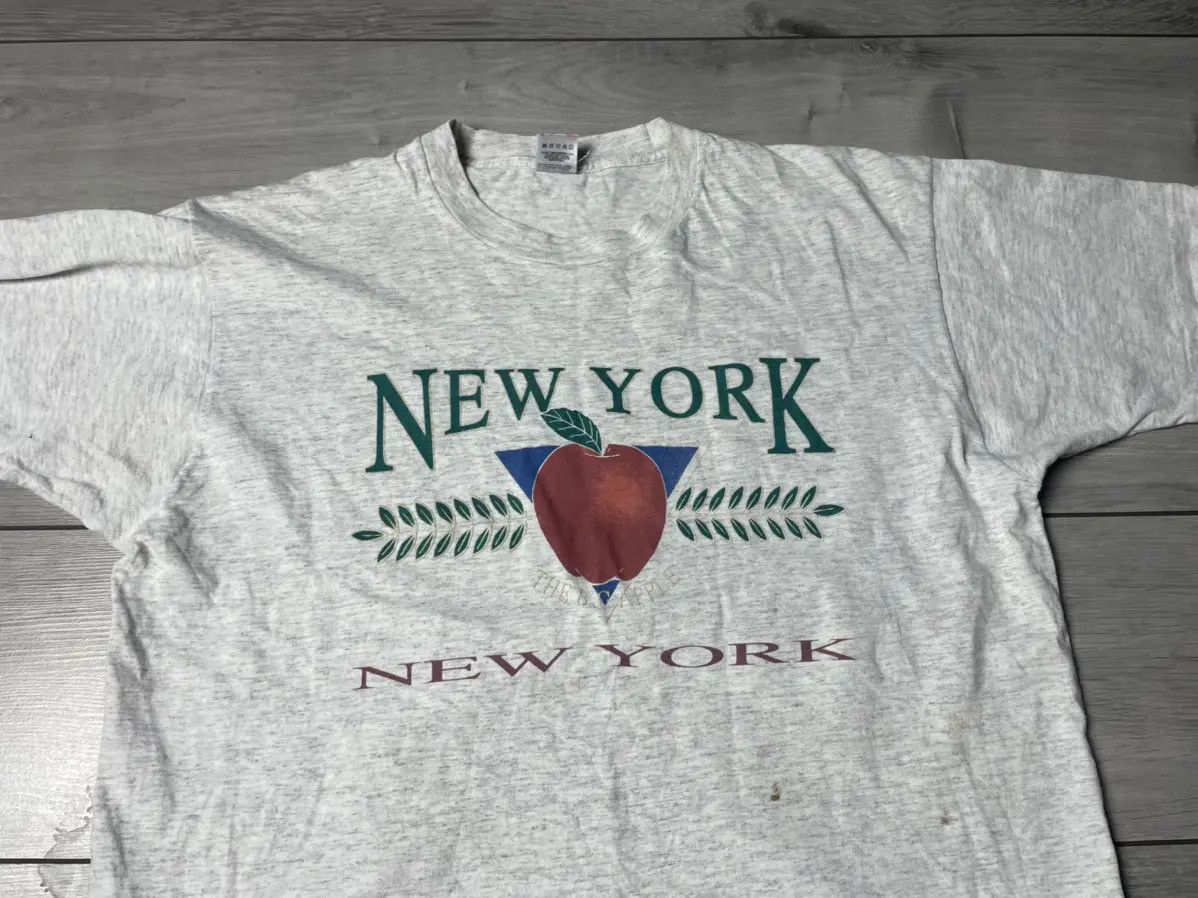Band Tees New York T-shirt apple vintage band tee size XLarge Size US XL / EU 56 / 4 - 3 Thumbnail