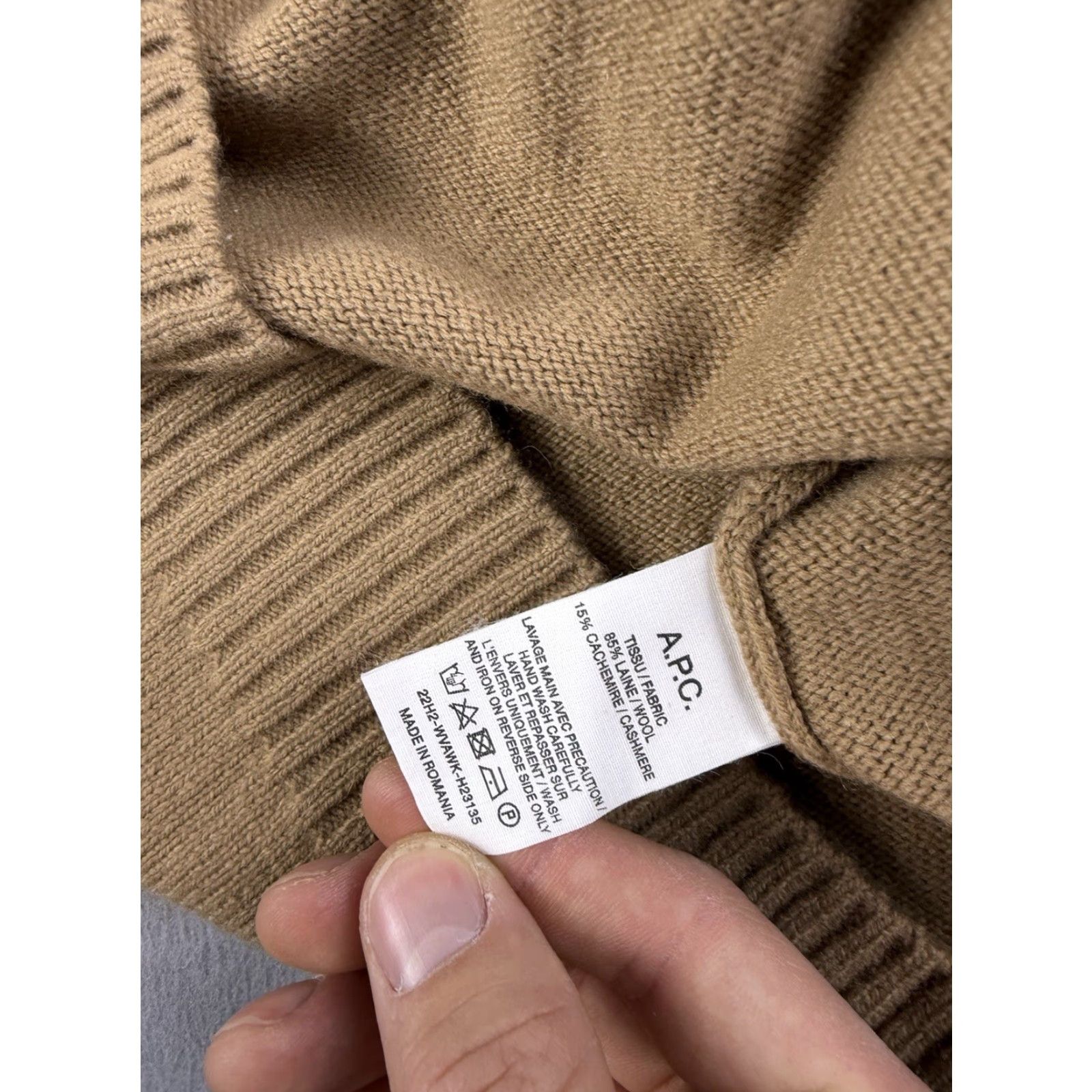 A.P.C. A.P.C Sweater Men’s Small Pullover Turtleneck Wool Cashmere Knit Brown Regular Size S Vintage No Household Size US S / EU 44-46 / 1 - 4 Thumbnail