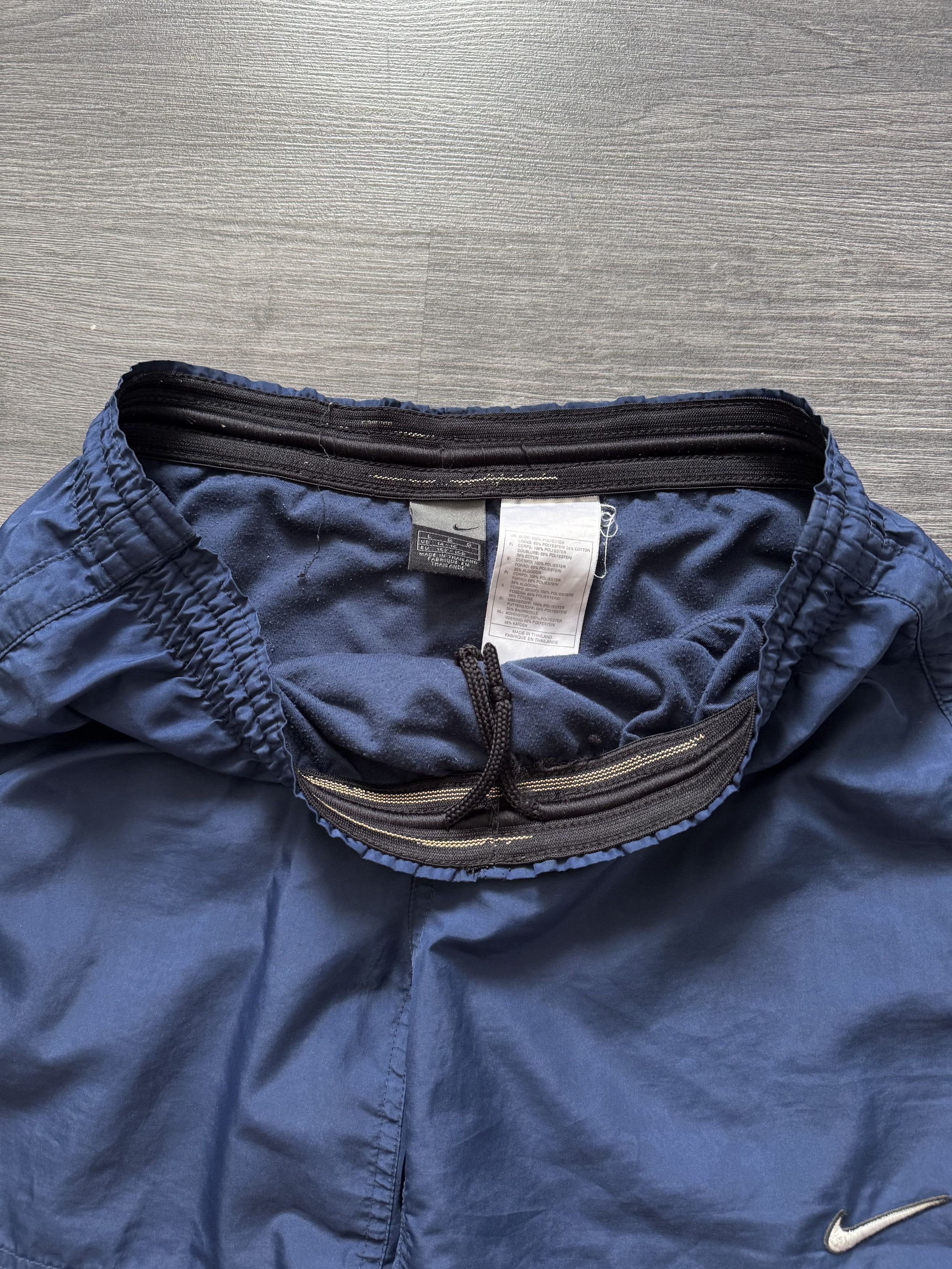 Nike Vintage 90s Nike shorts rare retro Y2K hype Size US 28 / EU 44 - 4 Thumbnail