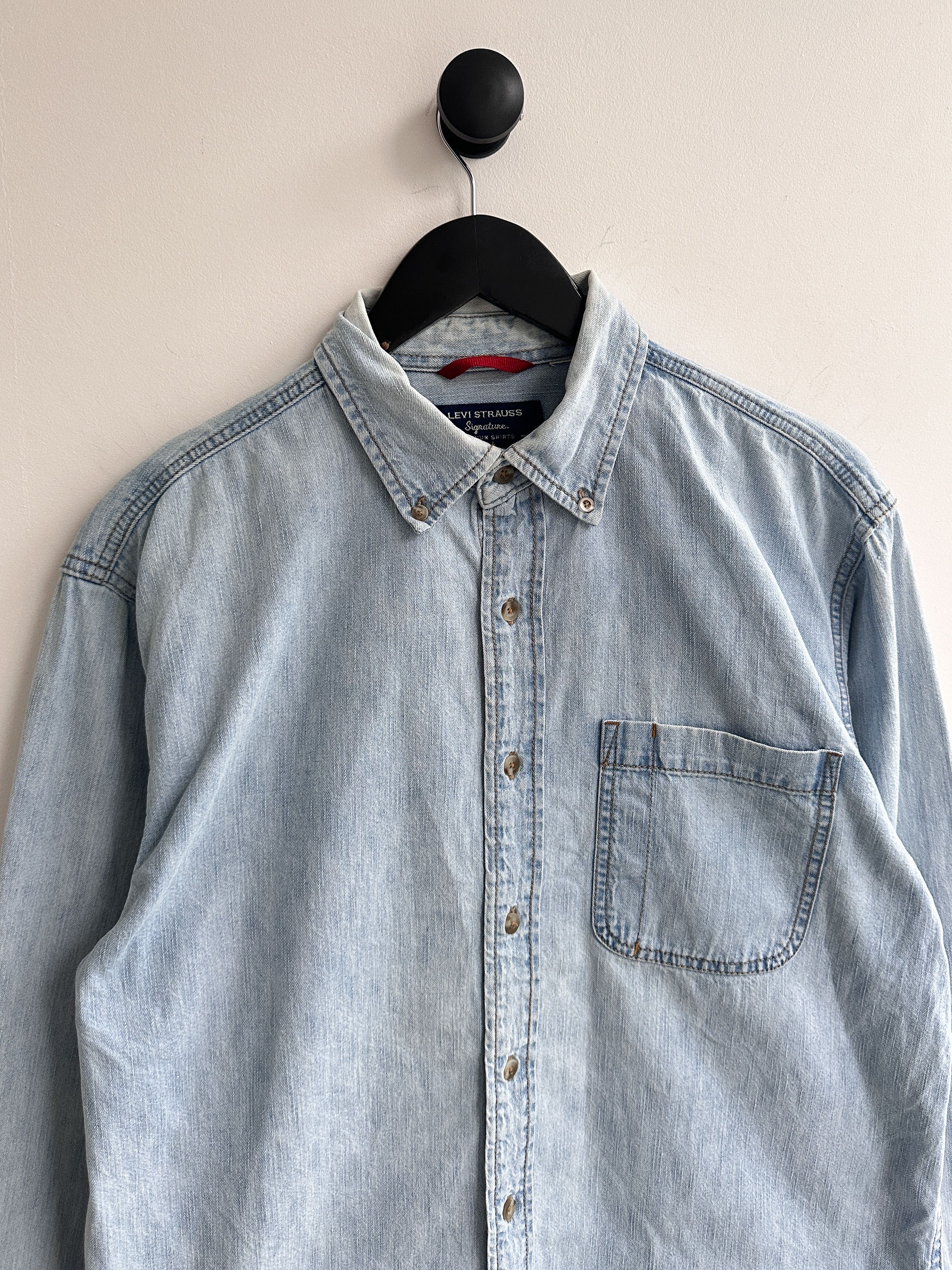 Levi's Vintage Levi's Denim Shirt Size US L / EU 52-54 / 3 - 2 Thumbnail