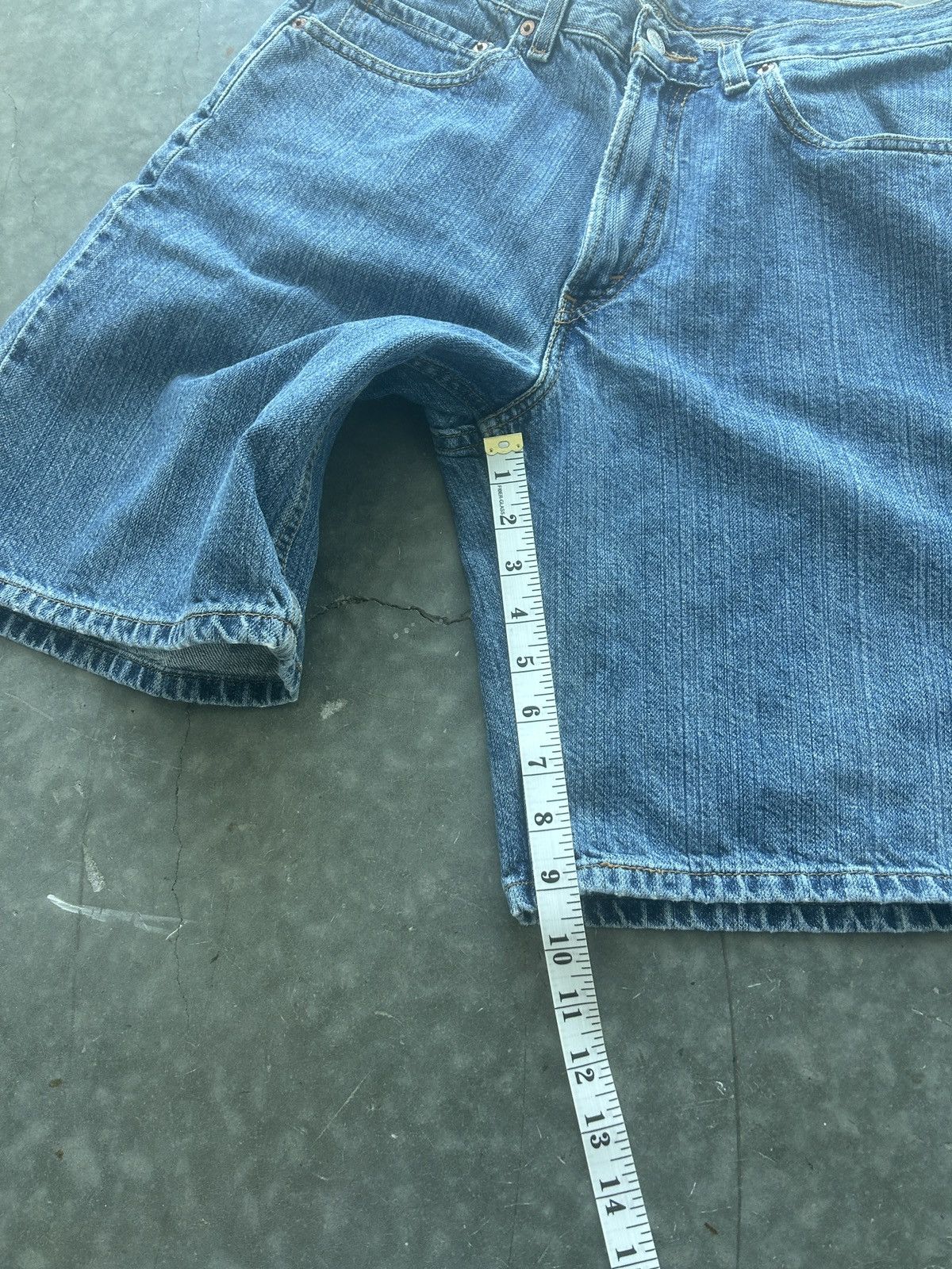 Levi's × Vintage Vintage Y2K Levi’s 550 Baggy Jean Shorts Size US 33 - 7 Thumbnail