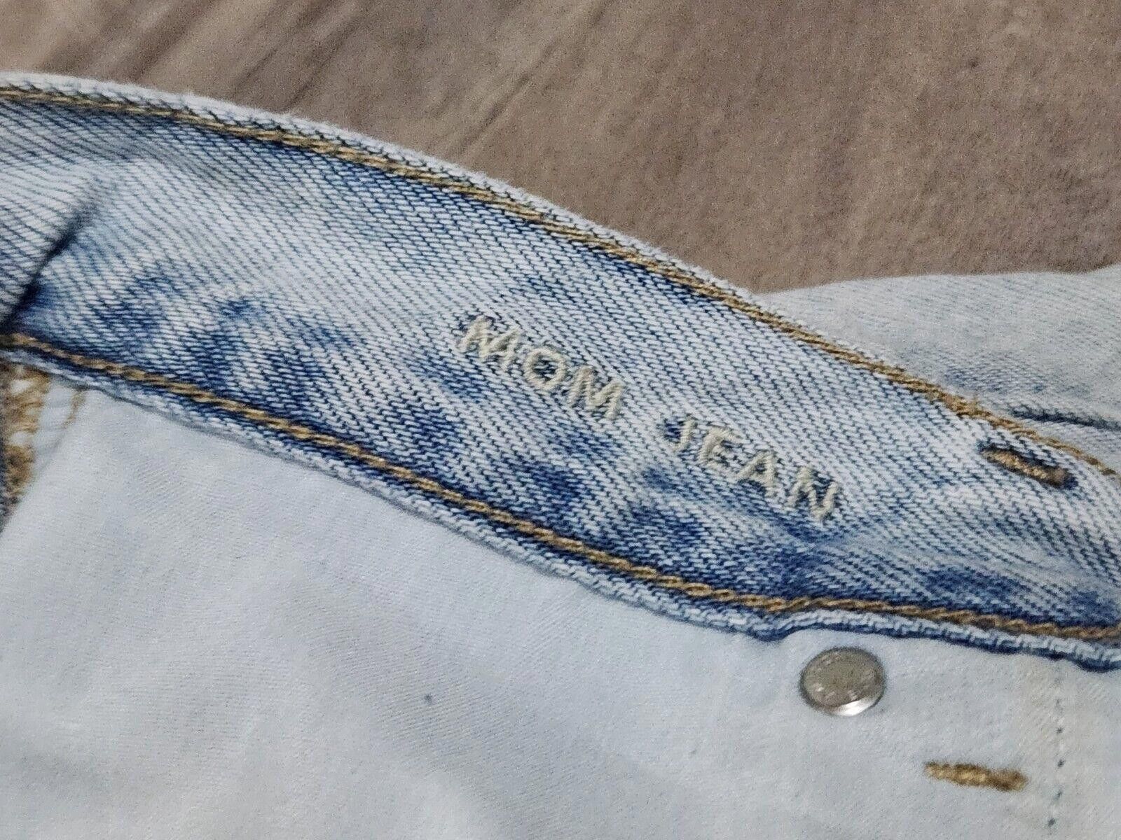 Designer American Eagle Mom Jean Shorts Size 8 Cut Off Light Wash Size 30" / US 8 / IT 44 - 4 Thumbnail
