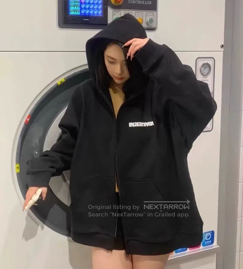 Balenciaga Balenciaga Black Logo Letter Printed Cotton Hooded Long Sl Size US L / EU 52-54 / 3 - 8 Thumbnail