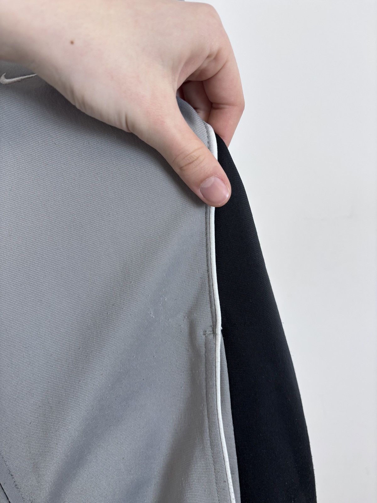 Nike Vintage Nike Y2K Swoosh Gray Retro Full Zip Track Top Jacket Size US M / EU 48-50 / 2 - 10 Thumbnail