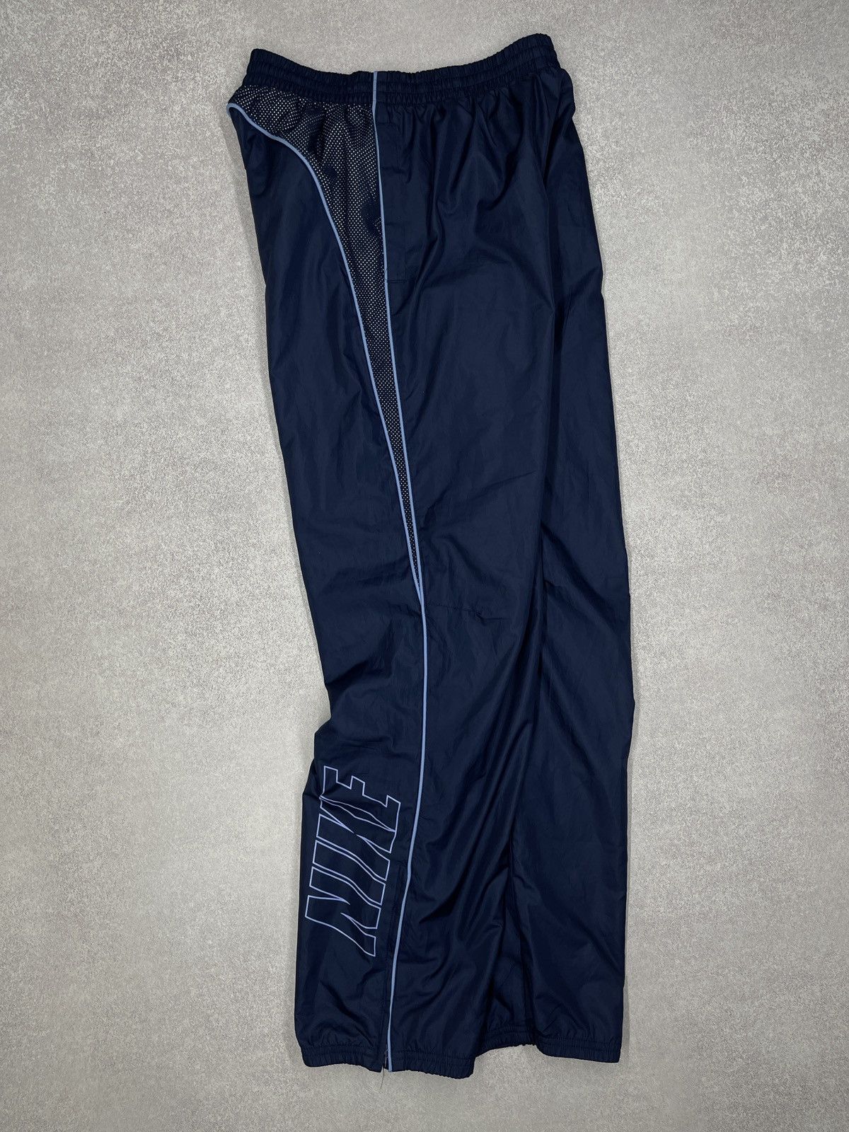 Nike Vintage Nike Nylon Sweatpants Navy Drill Y2K ACG TECH Size S Size US 30 / EU 46 - 6 Thumbnail