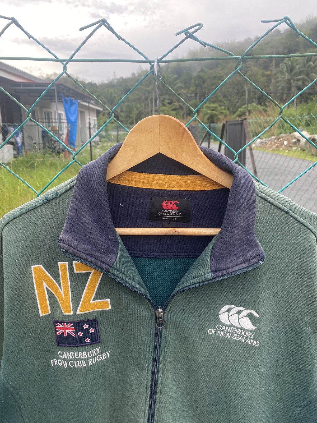 Canterbury of New Zealand Distressed Canterbury Of New Zealand zip up jacket Size US L / EU 52-54 / 3 - 3 Thumbnail