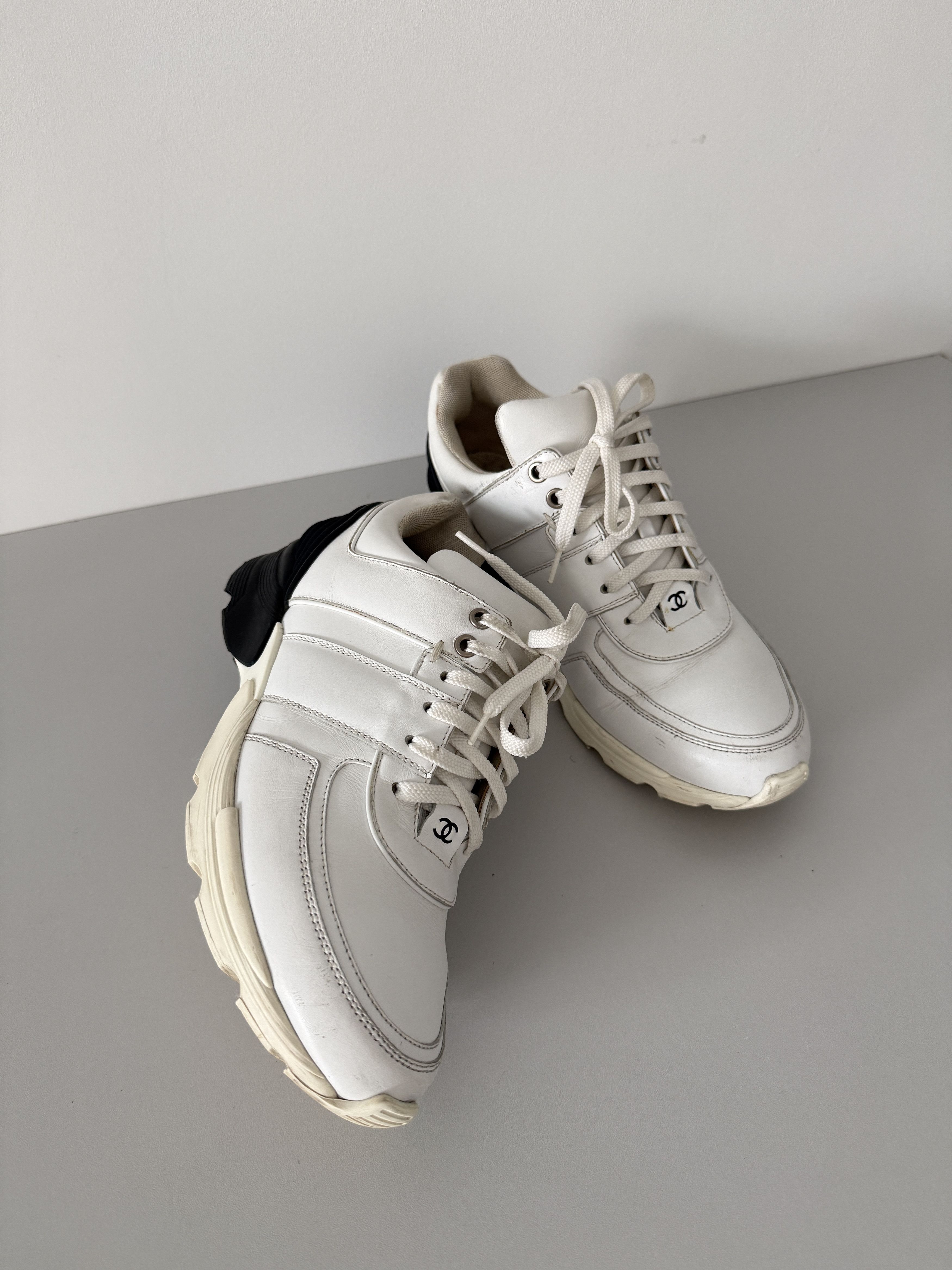 Chanel Chanel White Runner Trainer Sneaker Size US 8 / IT 38 - 2 Thumbnail
