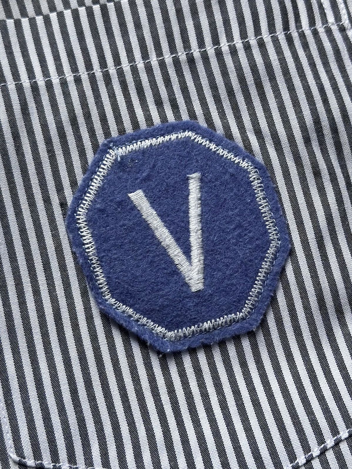 Visvim “V LOGO” SHORT SLEEVE SHIRT Size US S / EU 44-46 / 1 - 6 Thumbnail