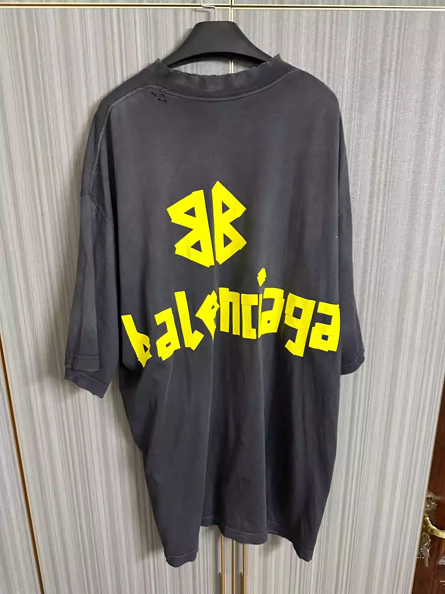 Balenciaga Balenciaga Duct Tape Short Sleeve Size US L / EU 52-54 / 3 - 2 Thumbnail