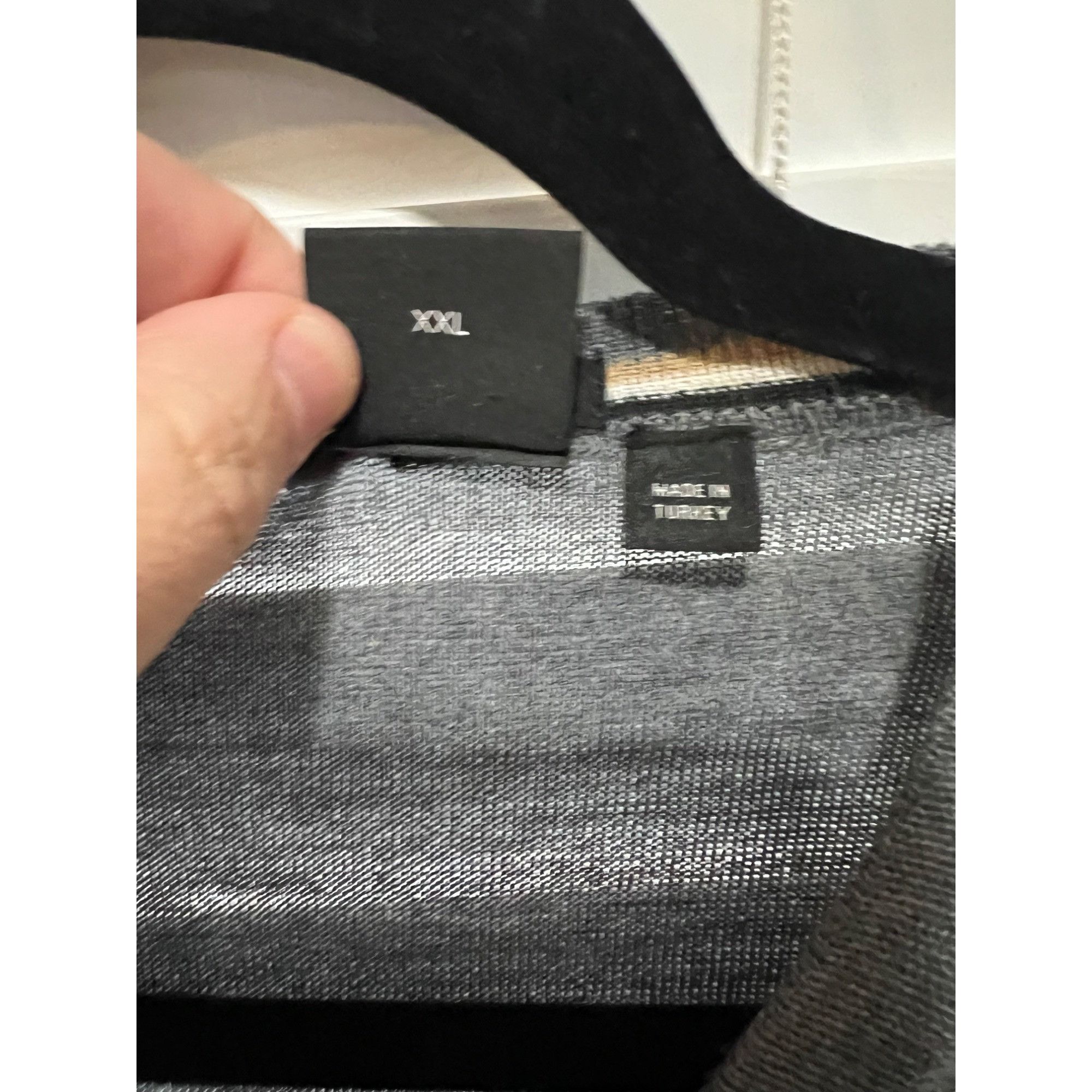 Hugo Boss Hugo Boss Italian Yarn VNeck lightweight Men's Sweater - Siz Size US XXL / EU 58 / 5 - 3 Thumbnail