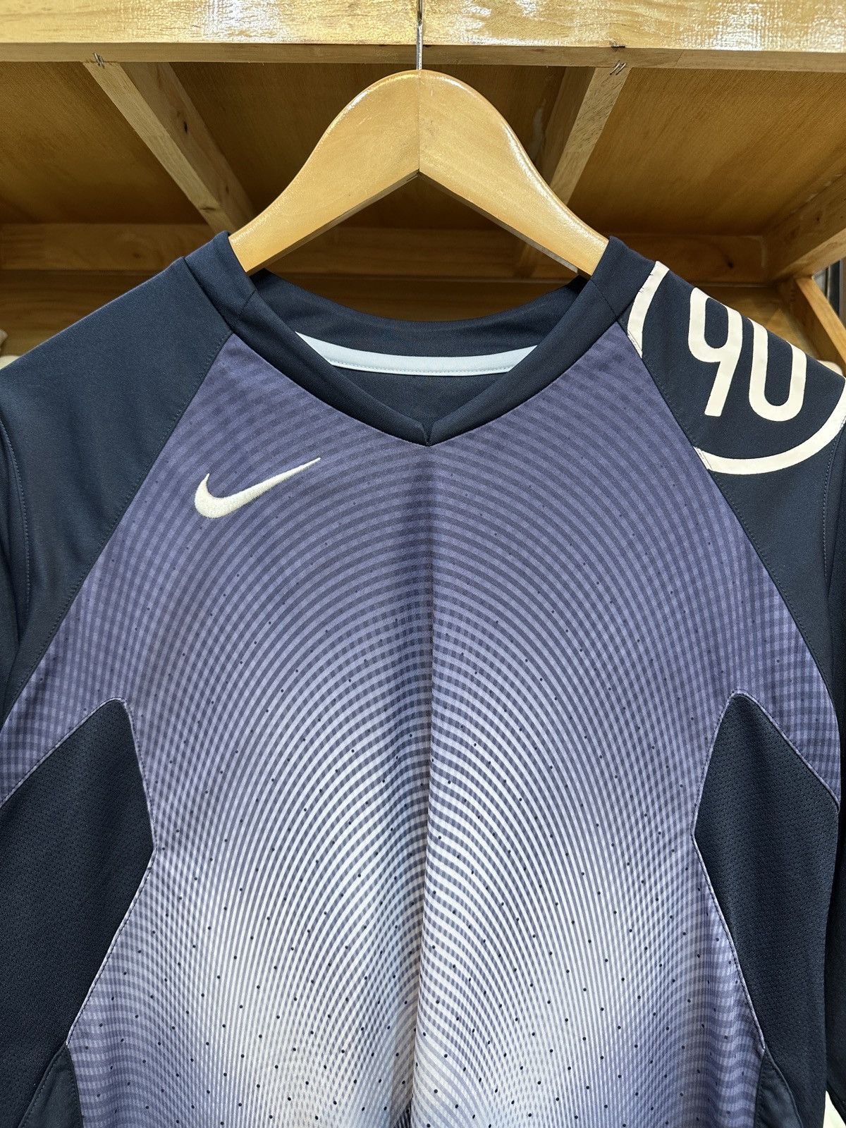 Nike Vintage Nike Total 90 00's Training Jersey Size US L / EU 52-54 / 3 - 3 Thumbnail