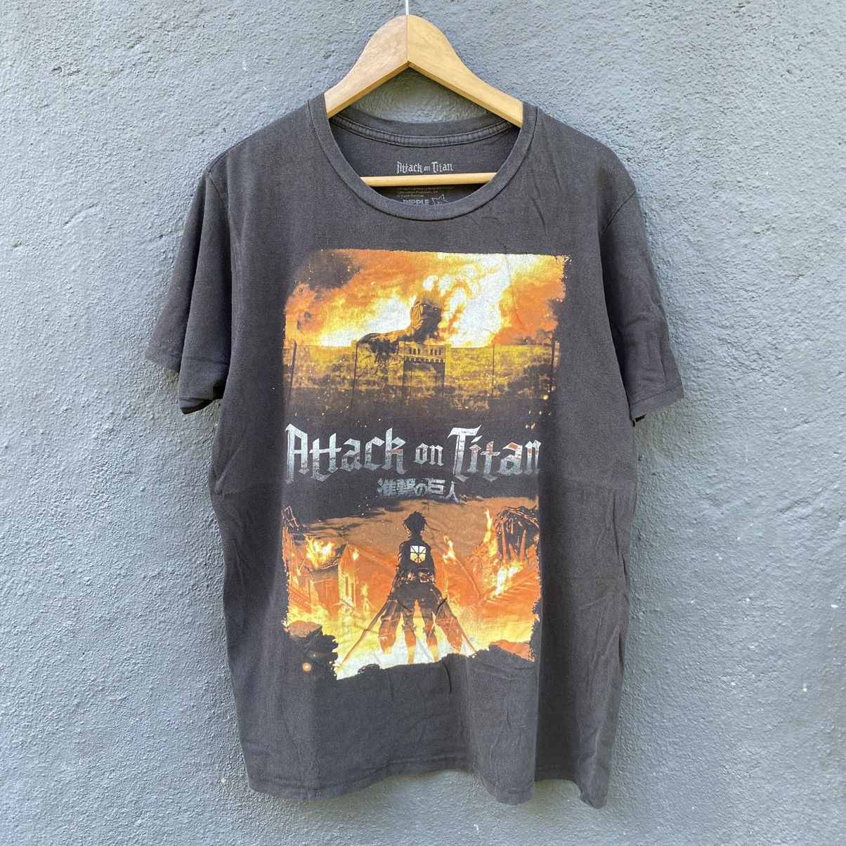 Anime Thrashed Faded Attack on Titan Anime ERD GRUNGE TEE Size US L / EU 52-54 / 3 - 1 Thumbnail