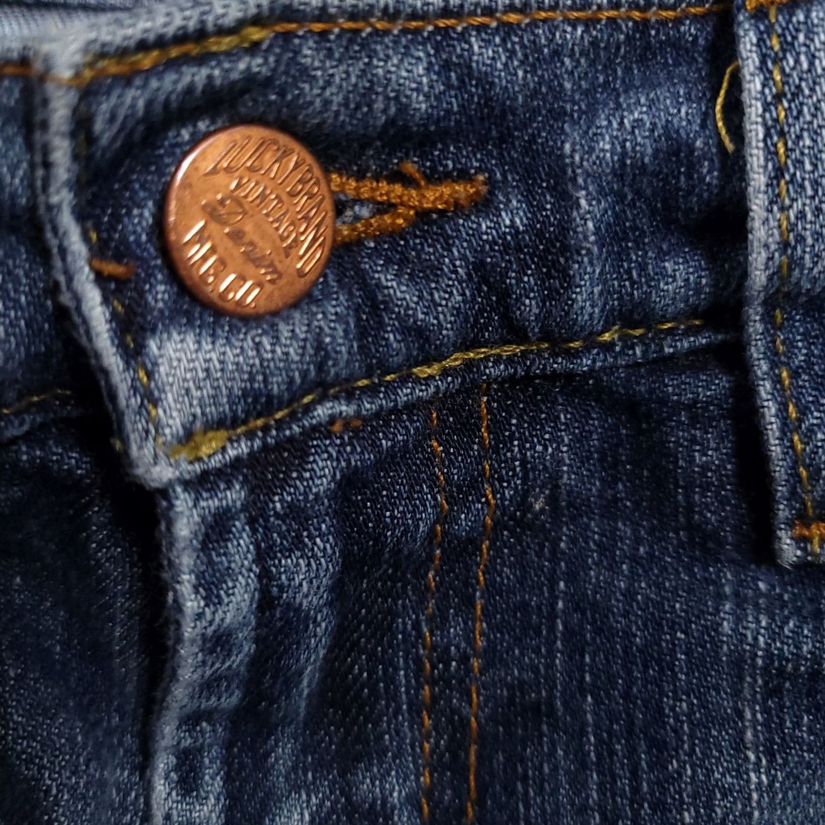 Lucky Brand VINTAGE Lucky Brand Gene Montesano Jeans Women 6 28 Short 29X29 Distressed Boot USA Made Jeans Women 6 XS? Size 28" / US 6 / IT 42 - 4 Thumbnail