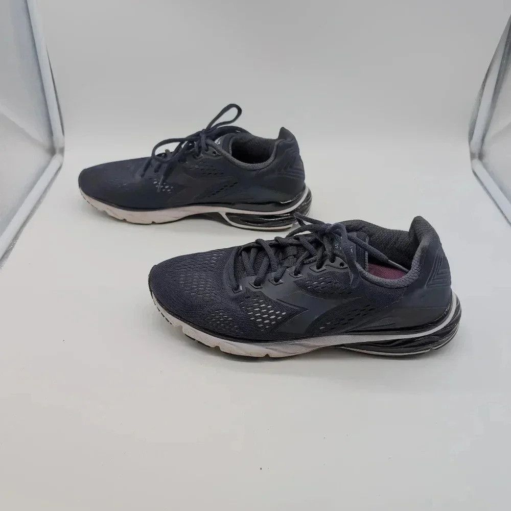 Diadora Diadora Mythos Blushield Hip 3 W sz 10 Navy Blue running s Size US 10 / IT 40 - 3 Thumbnail