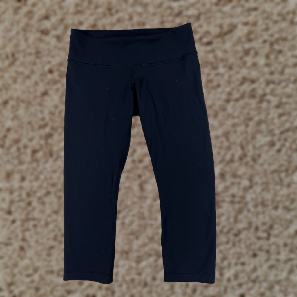 Lululemon Lululemon Womens 8 Black Wunder Under Crop 20" Leggings Yoga Gym Workout Pants Cropped Pockets Size 30" / US 8 / IT 44 - 1 Thumbnail