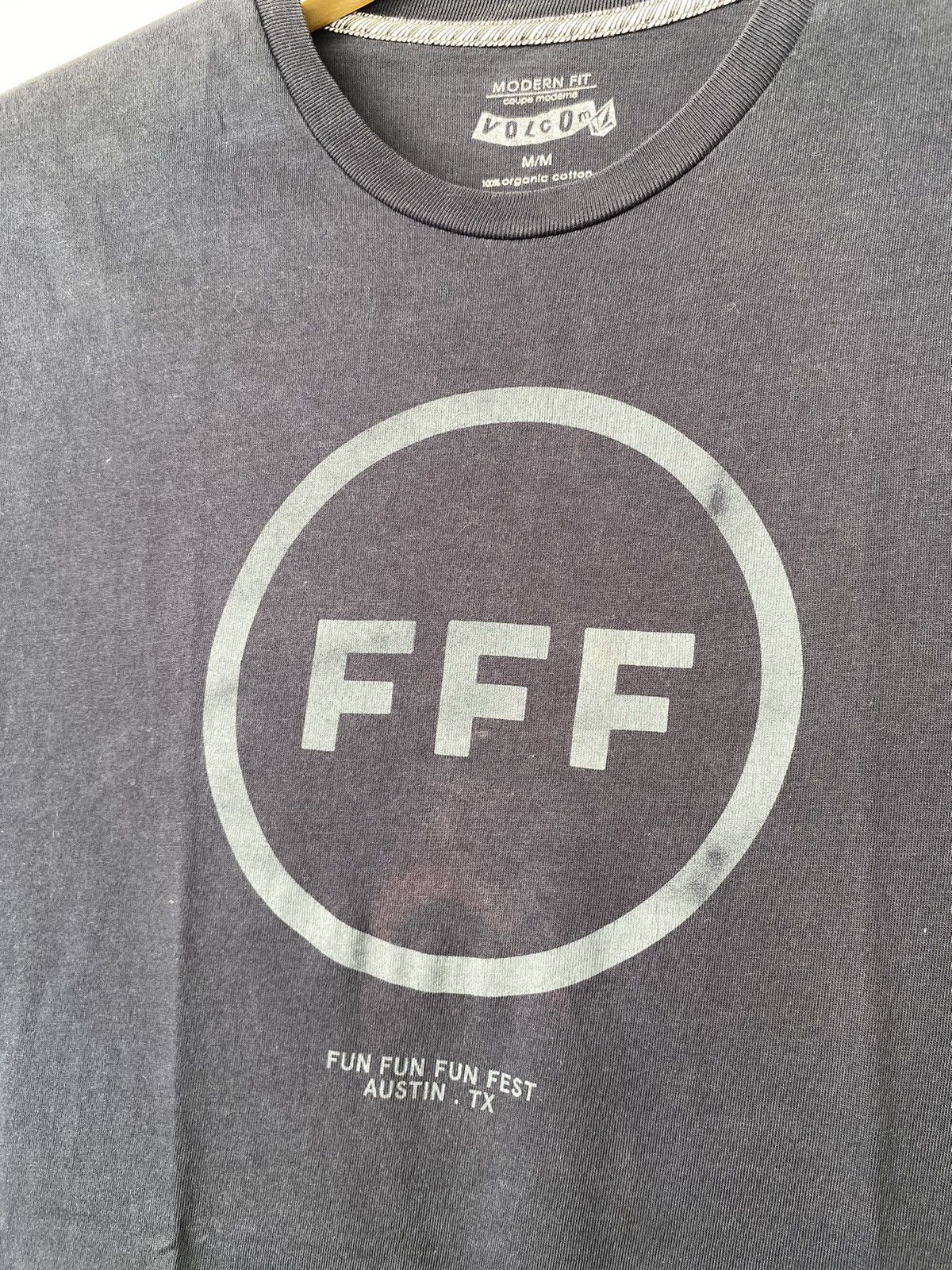 Band Tees Vintage Fun Fun Fun Festival Tee by Volcom Size US M / EU 48-50 / 2 - 2 Thumbnail