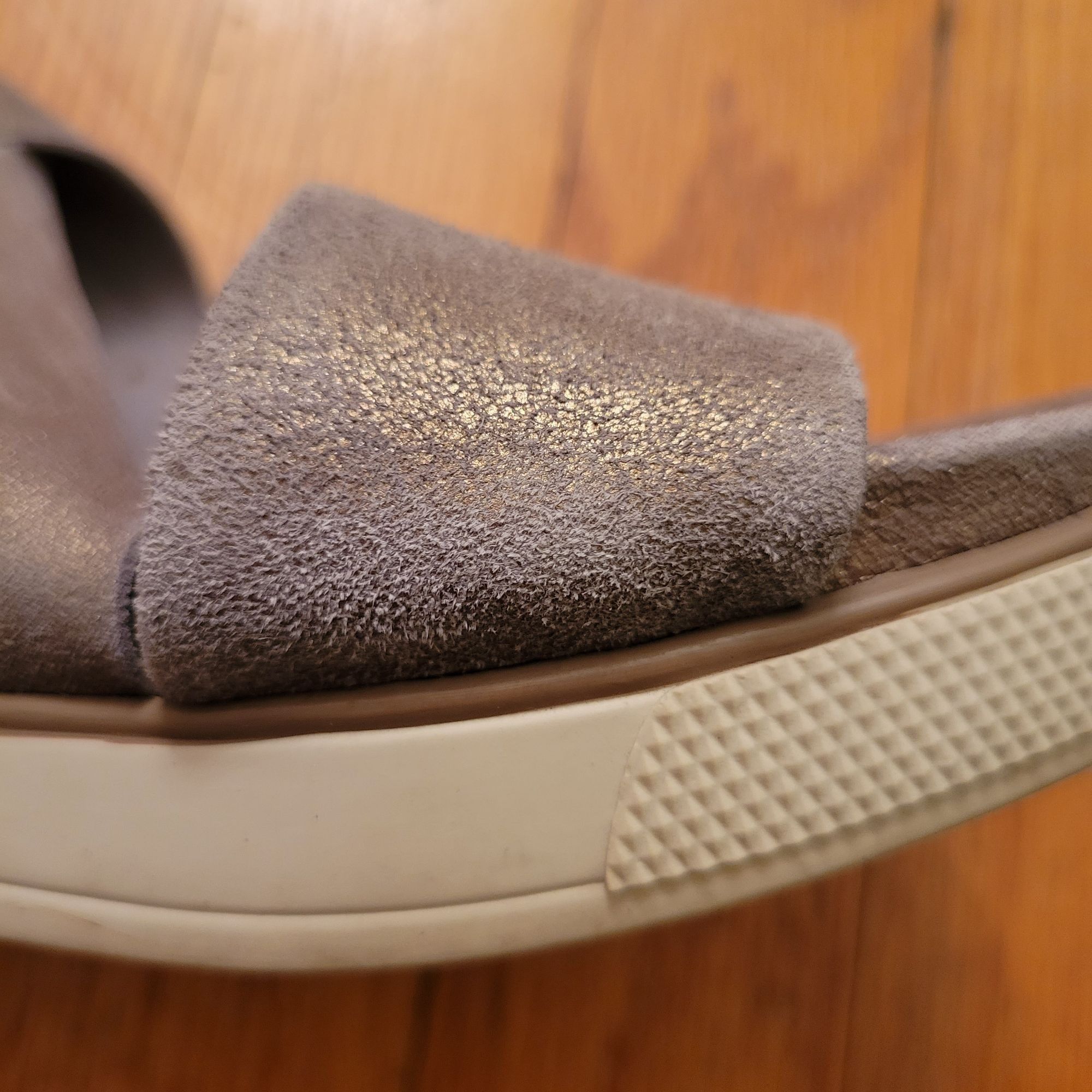 Eileen Fisher Eileen Fisher Criss Cross Sport Strappy Sandals 7.5 Metallic Size US 7.5 / IT 37.5 - 3 Thumbnail