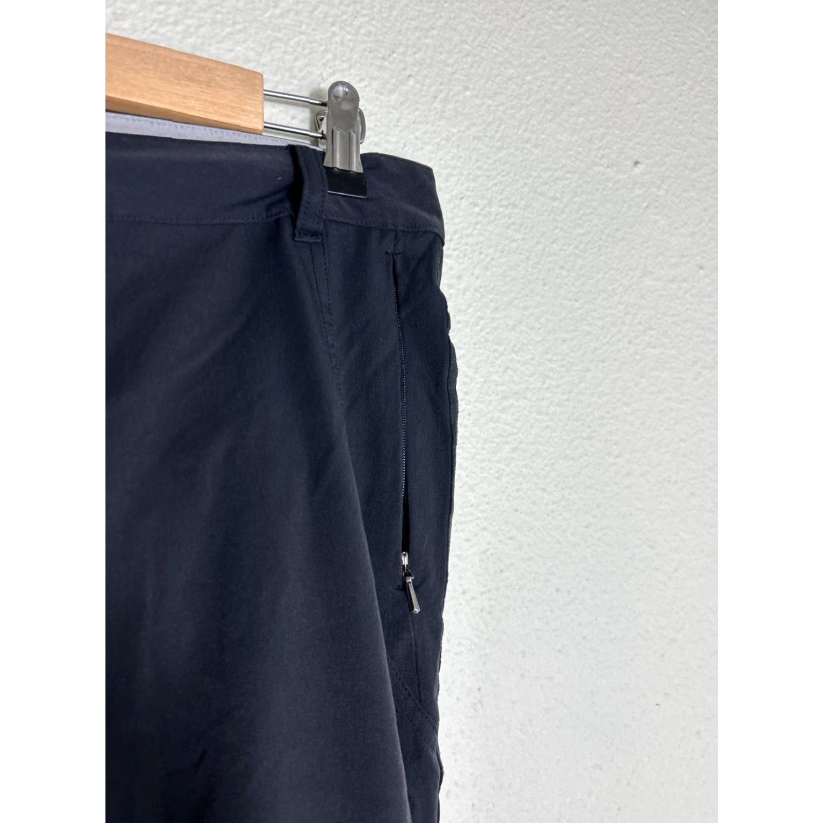 Vintage REI Womens Pants Black Convertible Northway Size 8 Drawstring Windbreaker Regular 34x34 Authentics? Size 30" / US 8 / IT 44 - 6 Thumbnail