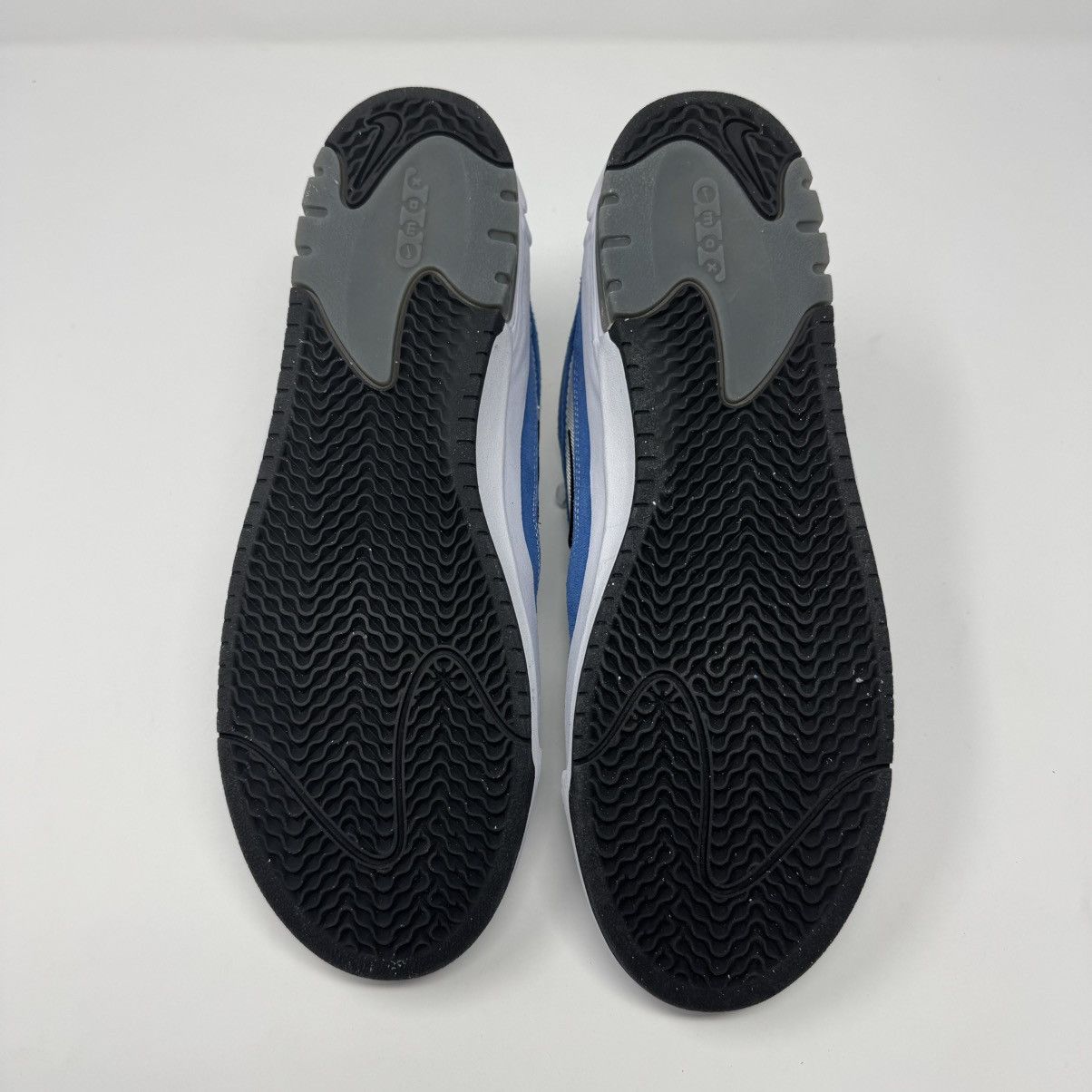 Nike × Nike SB Nike SB Air Max Ishod Shoe Trainer Mens 9 NEW Size US 9 / EU 42 - 12 Thumbnail