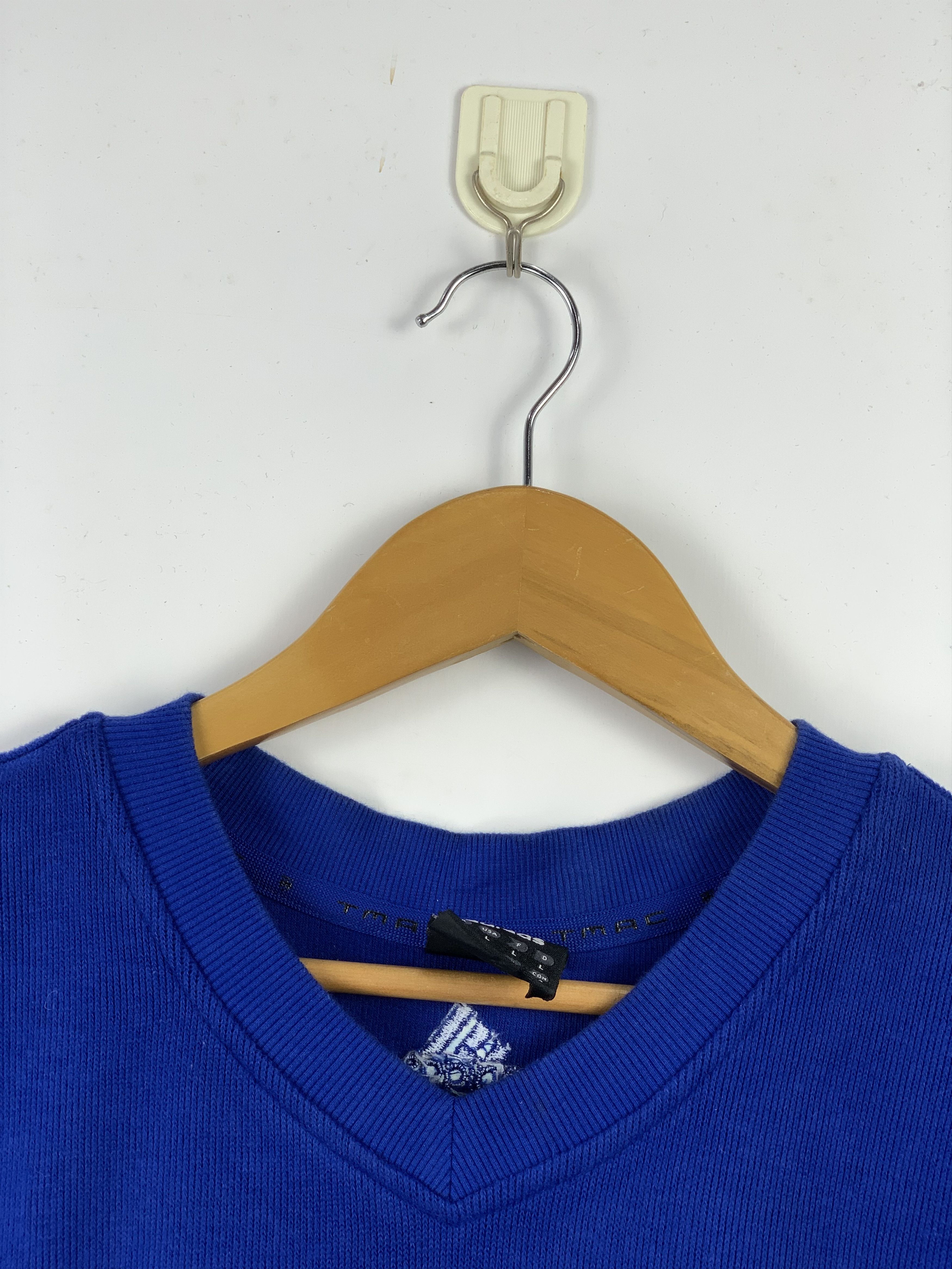 Vintage Vintage Adidas Sleeveless T Shirt TA0336 Size US L / EU 52-54 / 3 - 12 Thumbnail