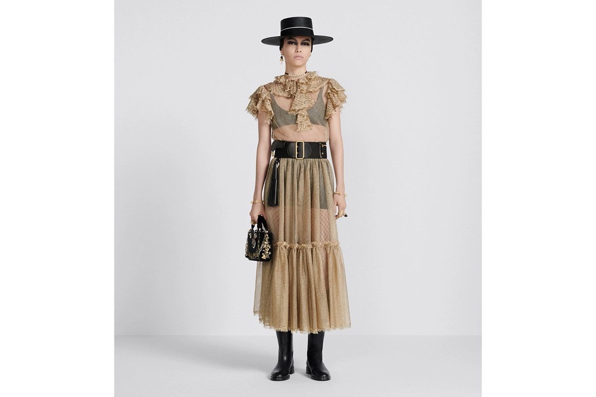o1bcso1str0225 Frilled Top in Golden