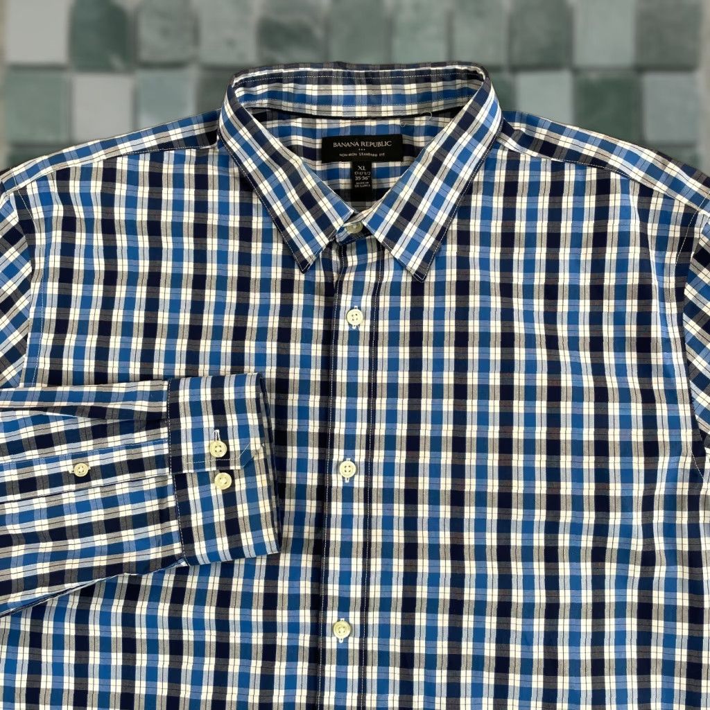 Banana Republic Banana Republic Shirt Men XL Blue Plaid Non Iron Long Sleeve Standard Fit LS Size US XL / EU 56 / 4 - 1 Thumbnail