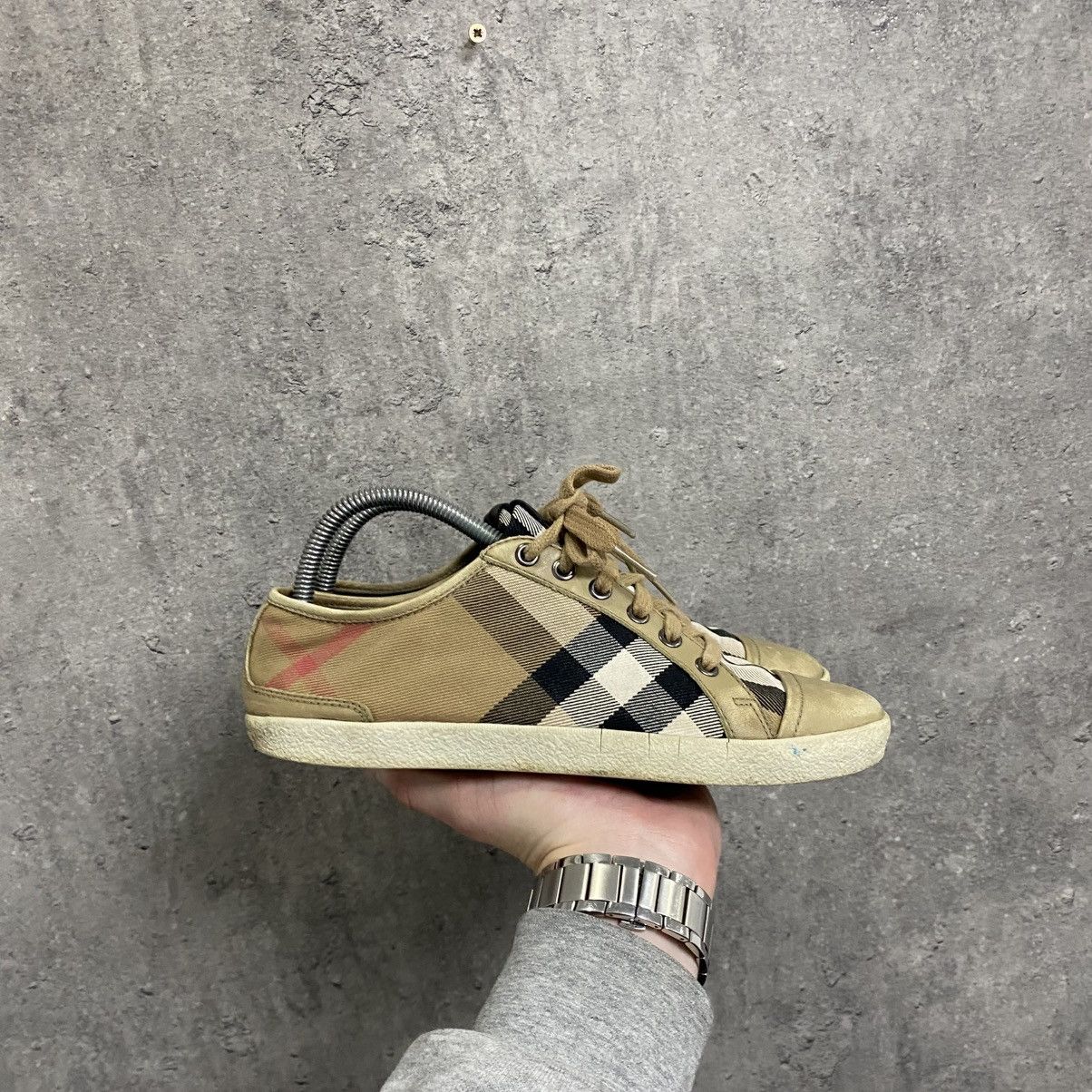 Burberry Burberry Nova Check Low Top Shoes Size US 7 / IT 37 - 2 Thumbnail