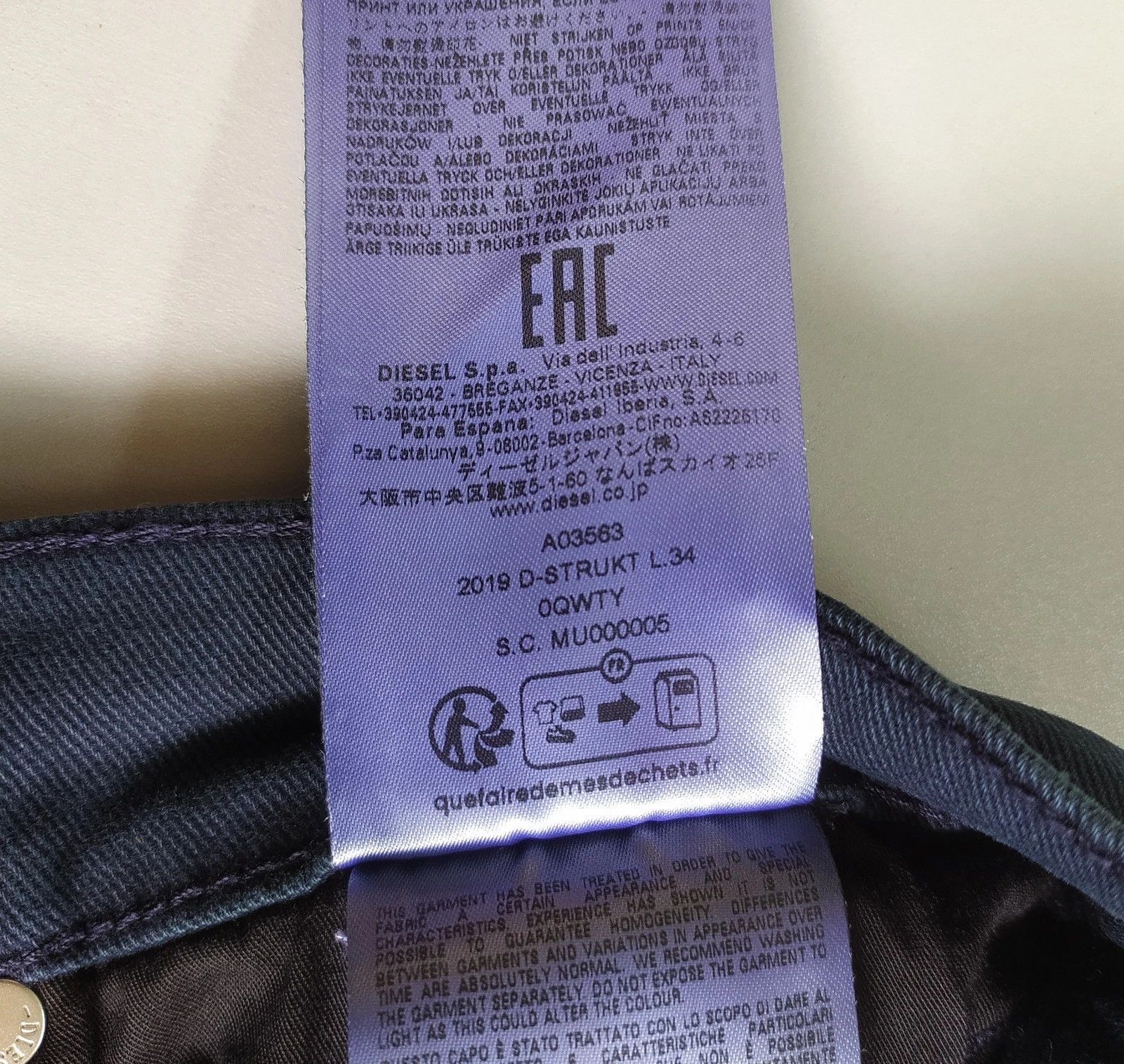 Diesel Diesel 2019 D-STRUKT L.34 MENS JEANS SLTP/9701 Size US 29 - 9 Thumbnail