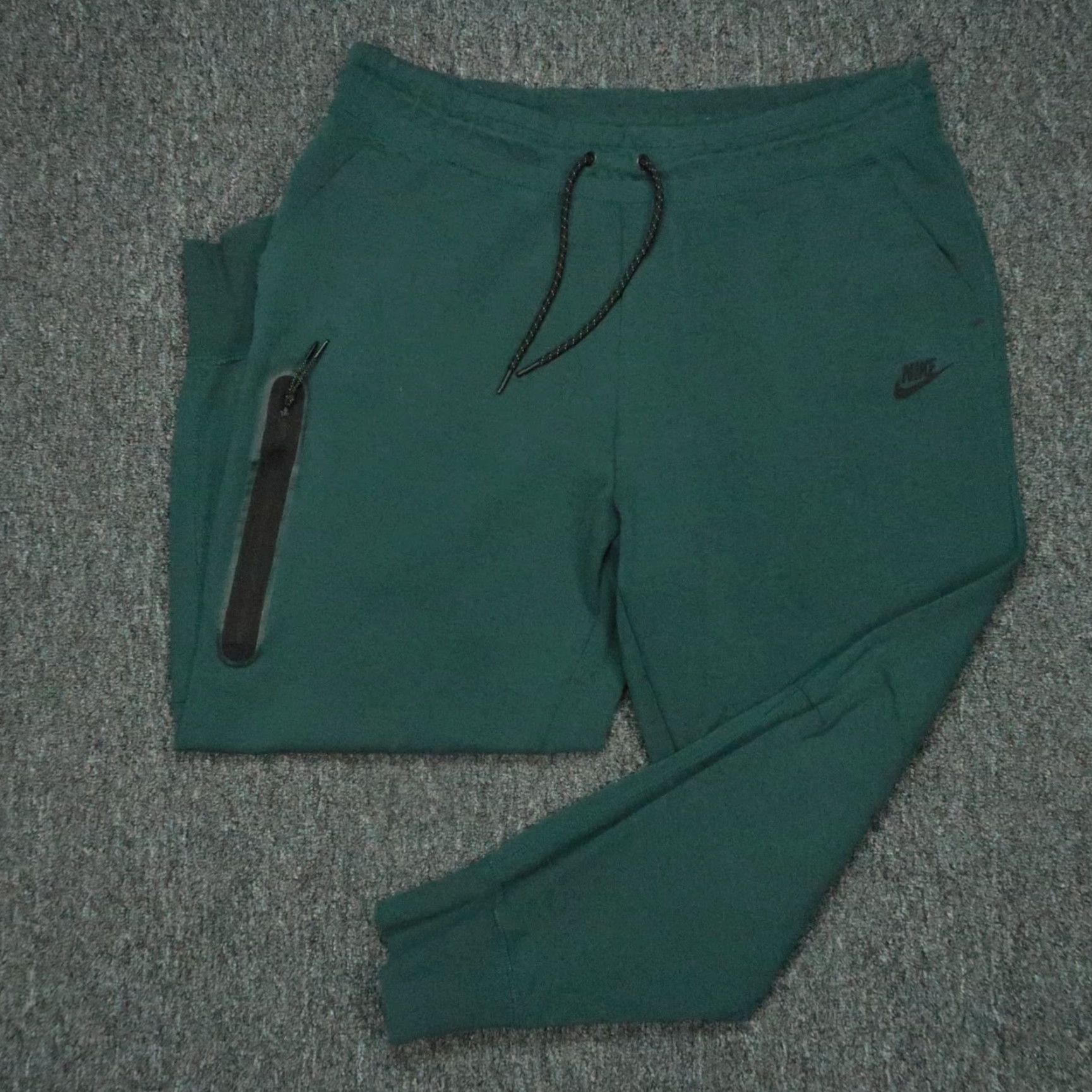 Nike Nike Pants Womens XL Green Jogger with Pockets Zip Pocket Size 40" / US 18 - 2 Thumbnail