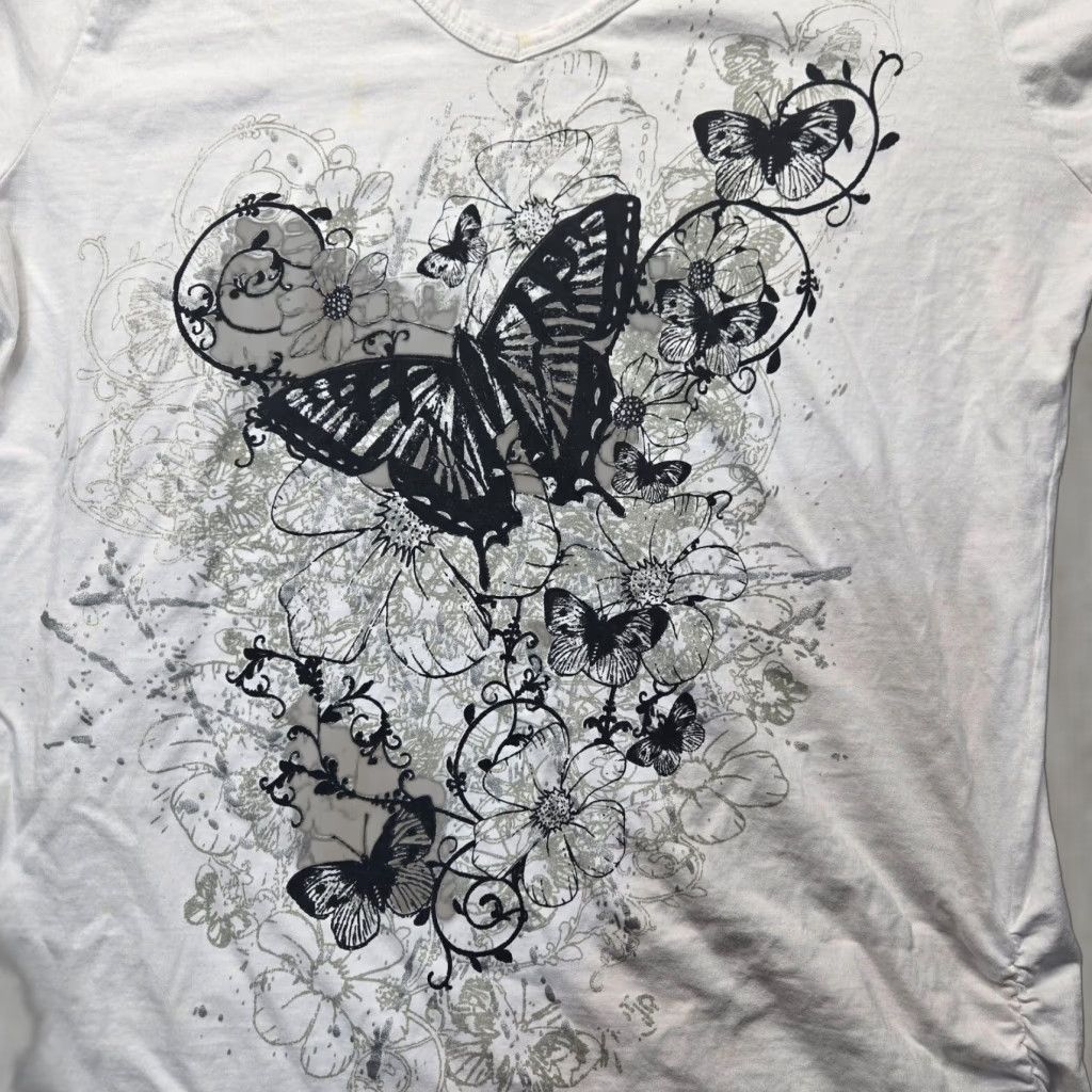 Vintage VINTAGE American City Wear Butterfly Short Sleeve Shirt Women's Plus 2X White American Butterfly Size XXL / US 16-18 / IT 52-54 - 1 Thumbnail