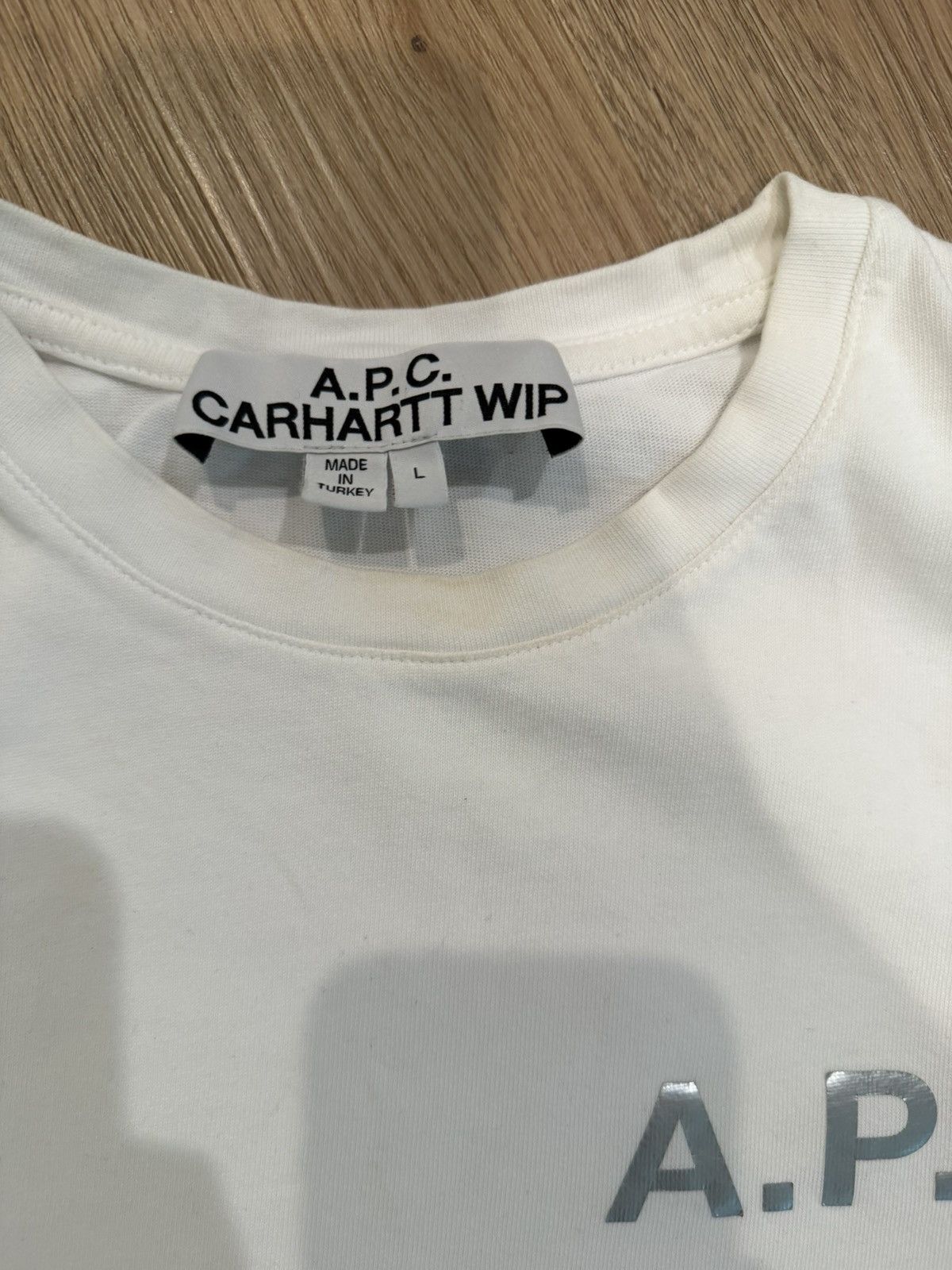 A.P.C. × Carhartt Wip APC X CARHARTT WIP TEE (L) Size US L / EU 52-54 / 3 - 3 Thumbnail