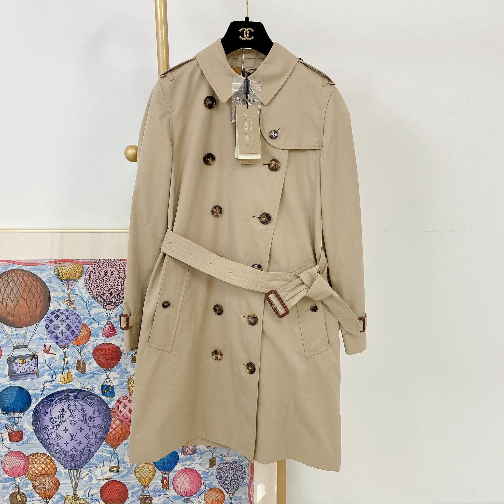Burberry Burberry light khaki trench coat UK2 with tags Size XXS / US 00 / IT 34 - 1 Thumbnail