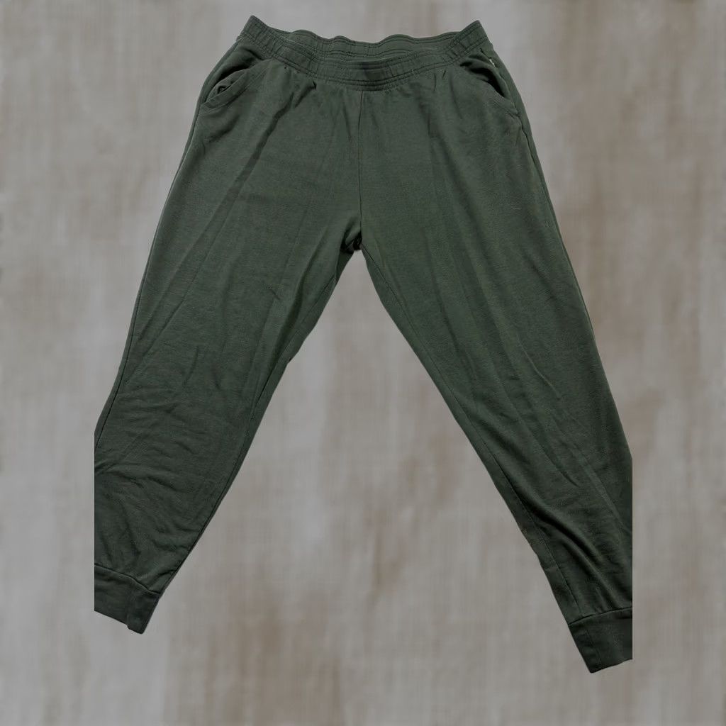 Eddie Bauer Eddie Bauer Lounge Sweatpants Women XL Green Solid Relaxed Fit Logo P ull On Straight Leg Casual Travel Size 40" / US 18 - 1 Thumbnail
