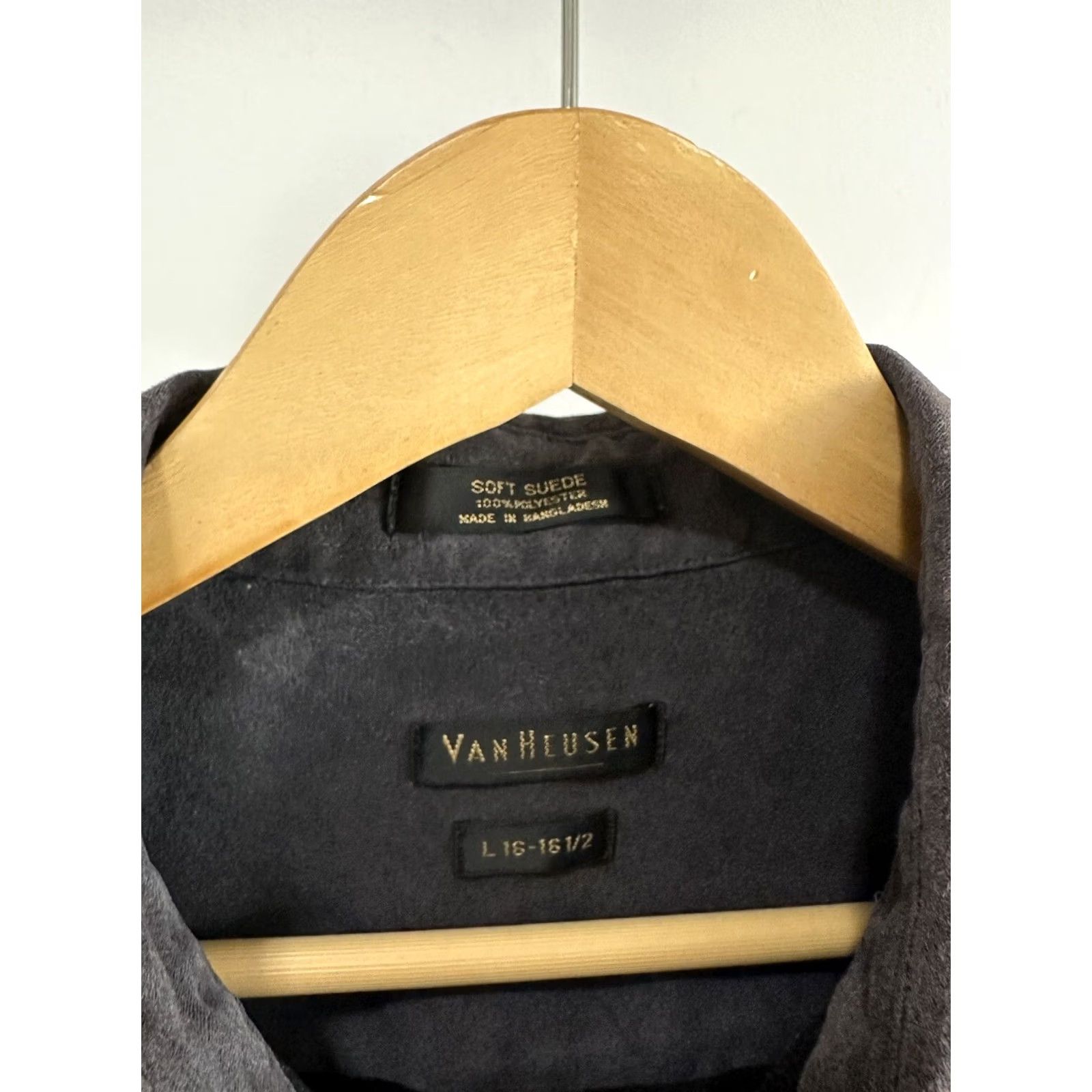 Van Heusen VTG Van Heusen Button-Up Shirt L Charcoal Long Sleeve Fading Wear Suede Leather 80s 90s Mens Size US L / EU 52-54 / 3 - 3 Thumbnail