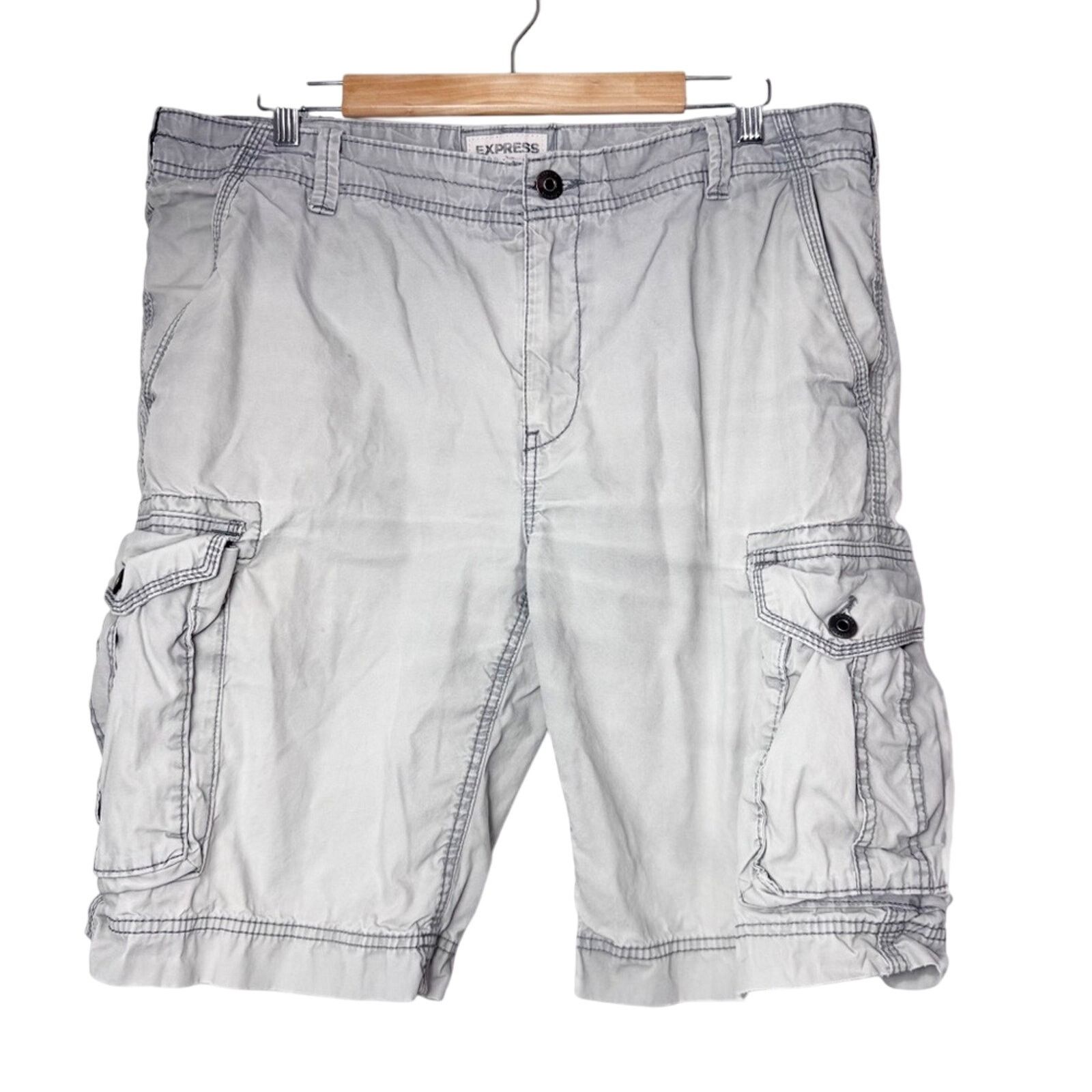 Express Express 10” Grey Contrast Stitch Cargo Shorts Men’s Size 38 Size US 38 / EU 54 - 1 Thumbnail