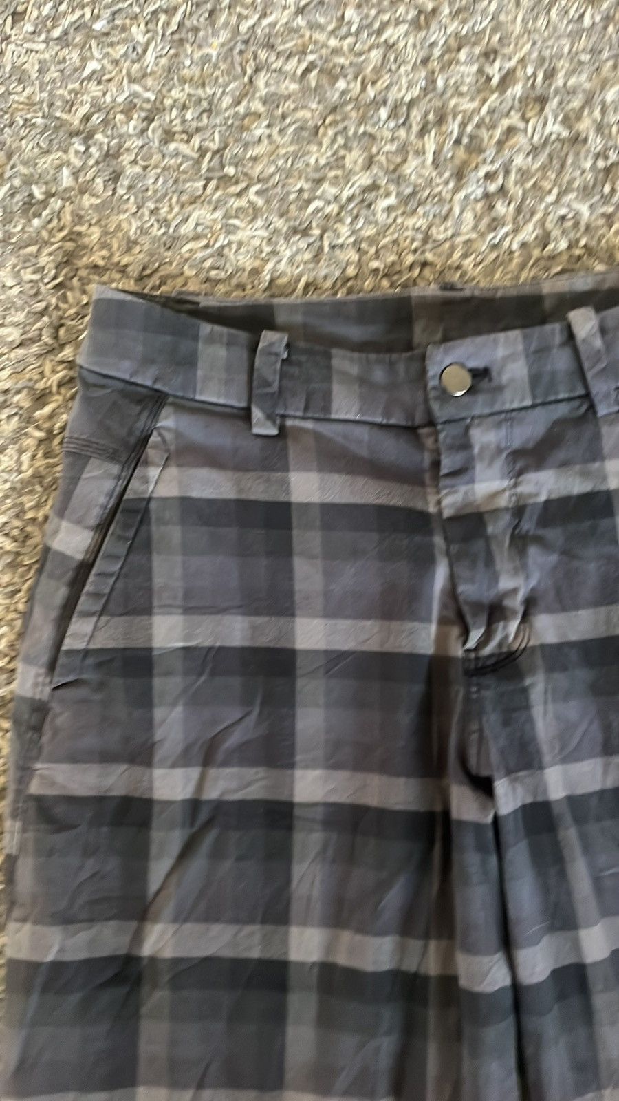 Lululemon Lululemon Shorts Size US 32 / EU 48 - 5 Thumbnail