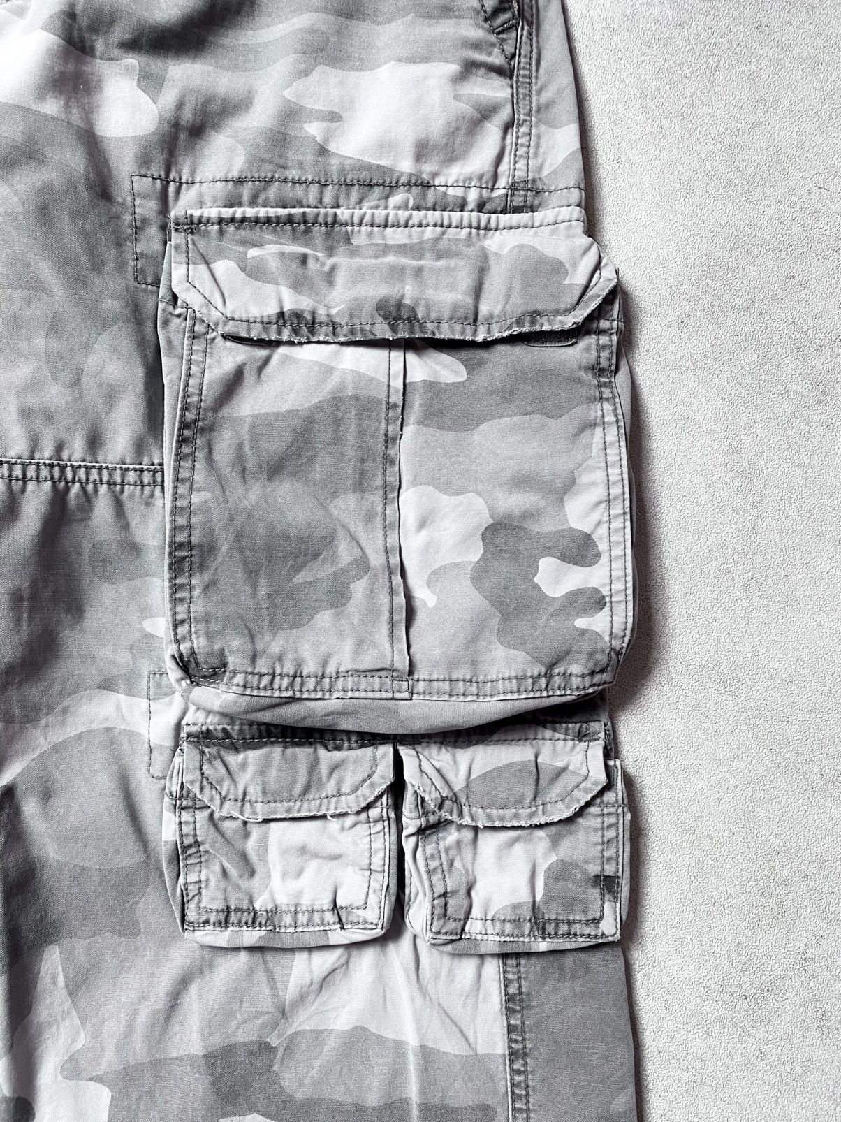 If Six Was Nine Y2K Mossimo Camo Cargo Multipocket Baggy 90s Skater Size US 32 / EU 48 - 7 Thumbnail