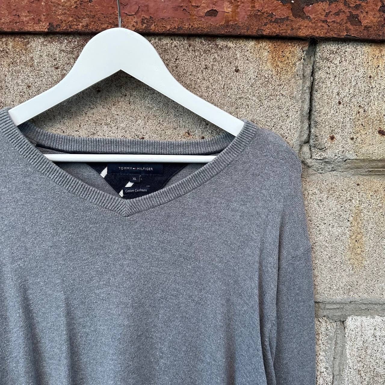 Tommy Hilfiger Vintage Tommy Hilfiger V Neck Sweater Size XL Y2K 00s Size US XL / EU 56 / 4 - 5 Thumbnail