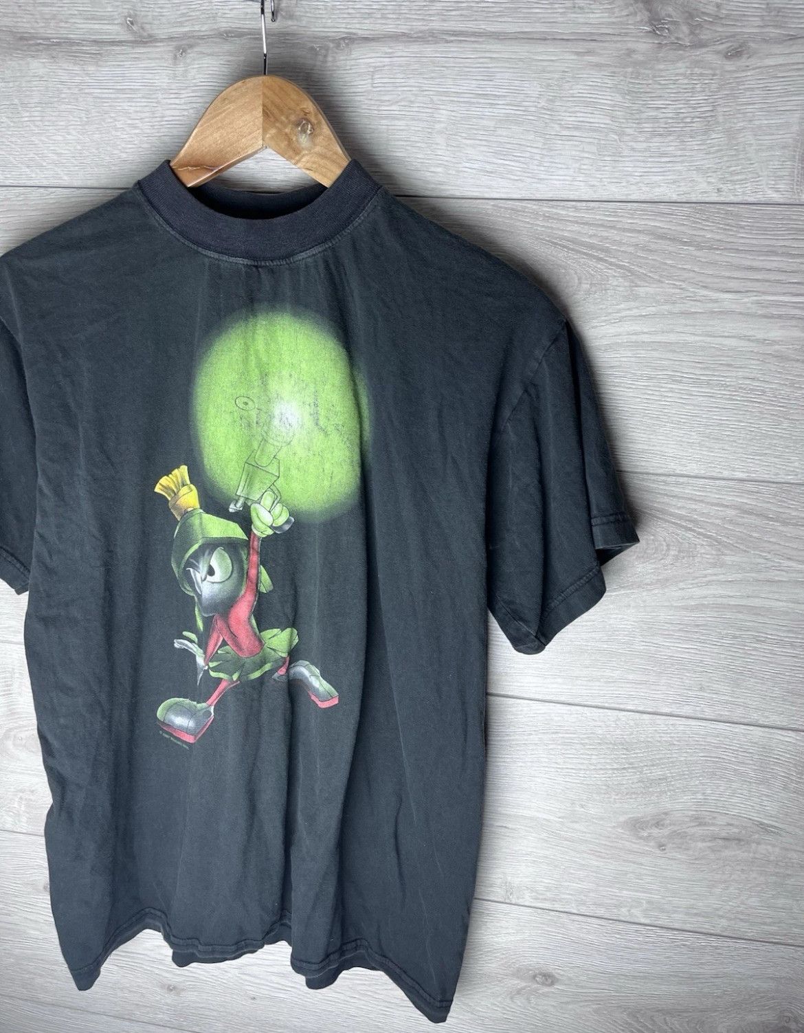 Fruit Of The Loom Shirt Large Black Marvin The Martian Shooting Laser Size M Size US M / EU 48-50 / 2 - 3 Thumbnail