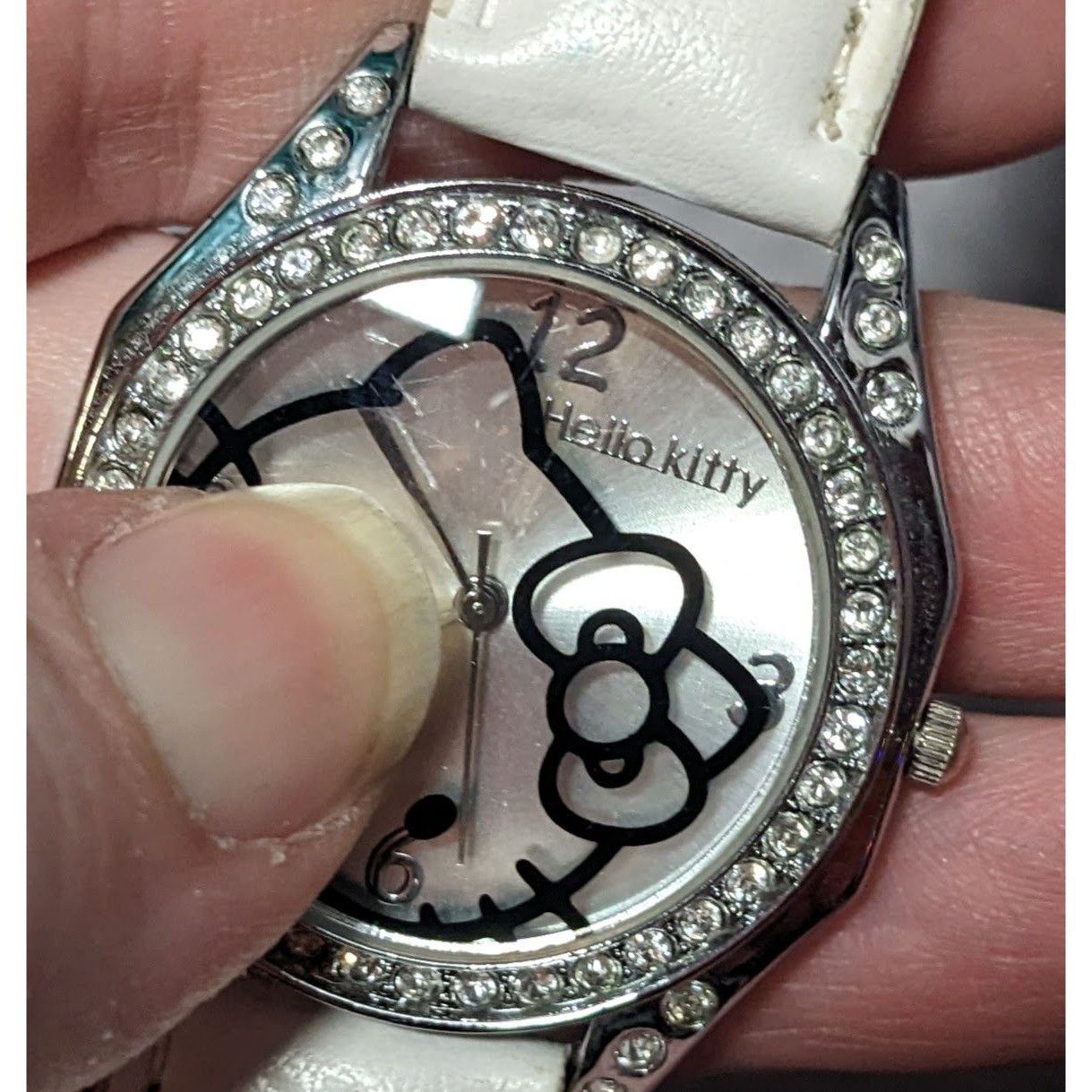 Other Hello Kitty White And Silver Tone Rhinestone Analog Watch Size ONE SIZE - 11 Thumbnail