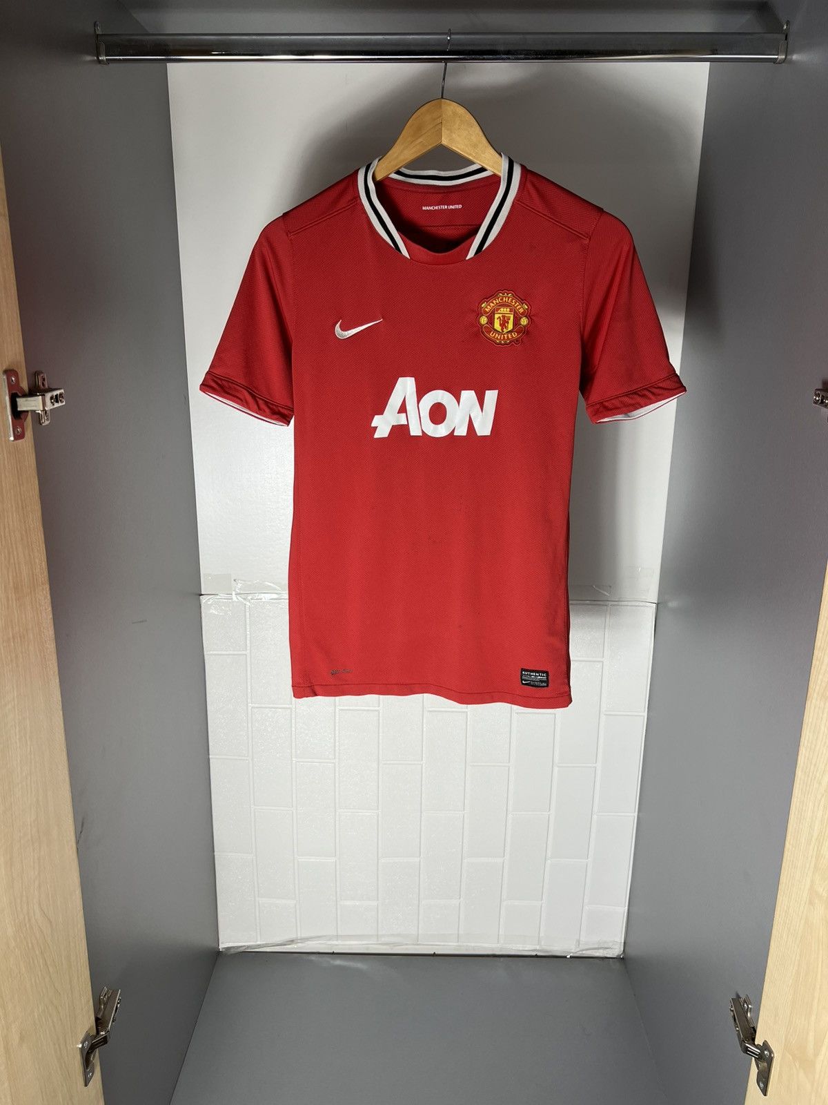 Nike VINTAGE NIKE FC MANCHESTER UNITED ENGLAND SOCCER JERSEY Y2K Size US S / EU 44-46 / 1 - 1 Thumbnail