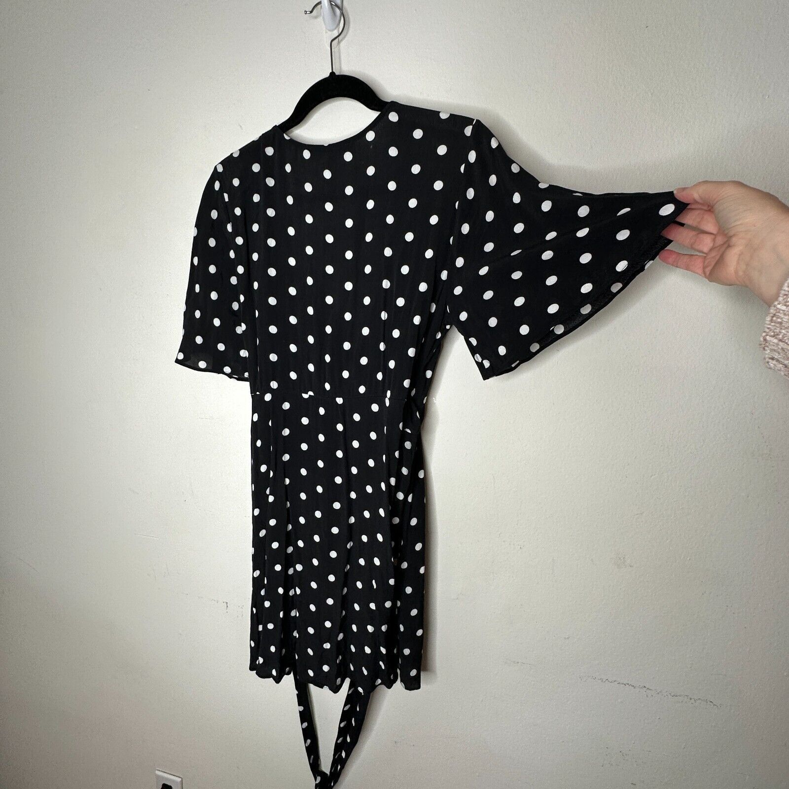 House of Harlow House of Harlow Polka Dot Harper Wrap Mini V-neck Tie L Size L / US 10 / IT 46 - 8 Thumbnail