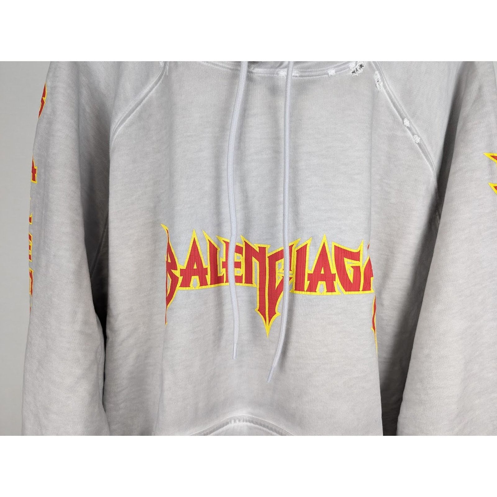Balenciaga o1rshd1 Q:4 / Logo Printed Hoodie in Dirty White Size US S / EU 44-46 / 1 - 5 Thumbnail