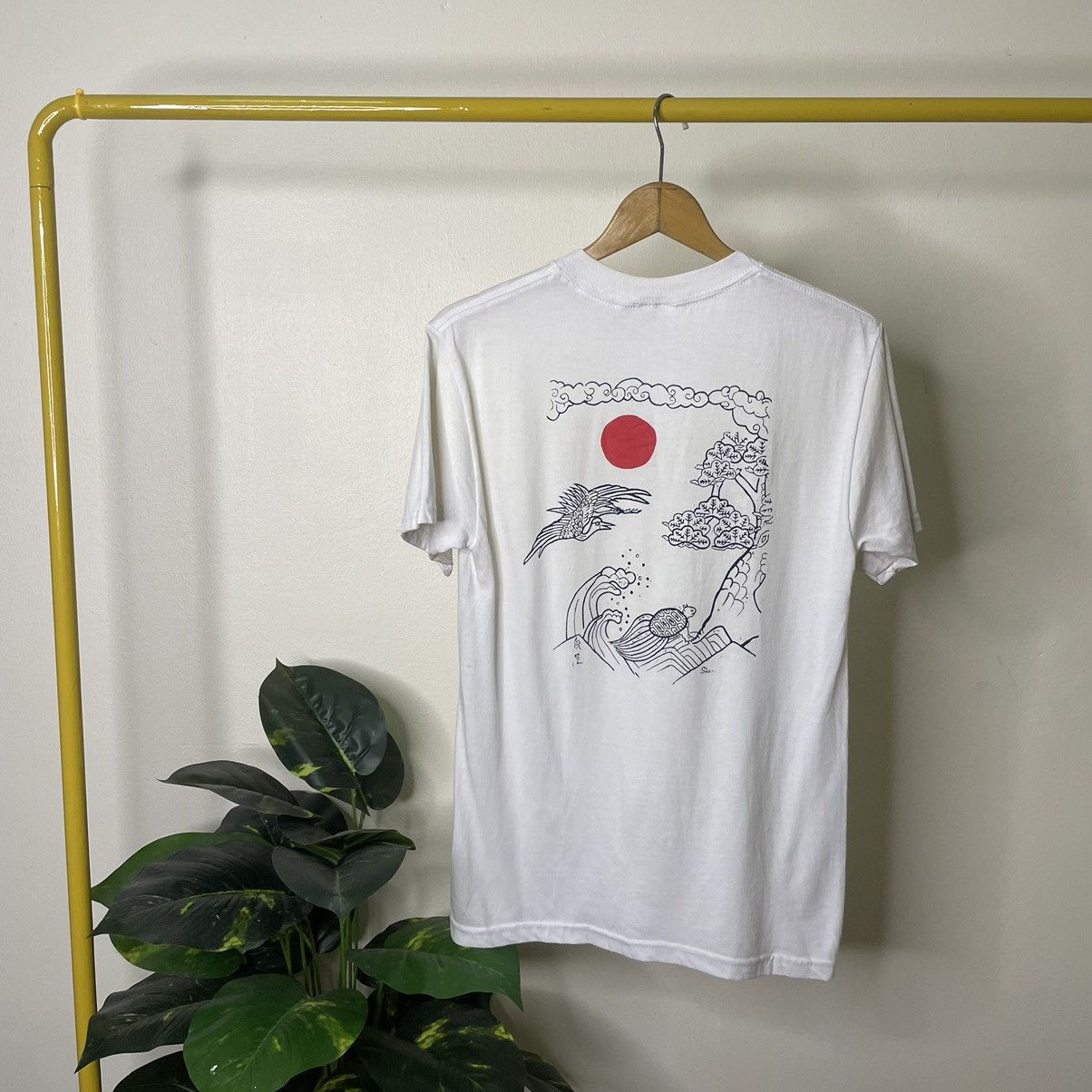 Japanese Brand × Vintage Vintage 1990s Japanese Motive Art T Shirt Size US S / EU 44-46 / 1 - 1 Thumbnail