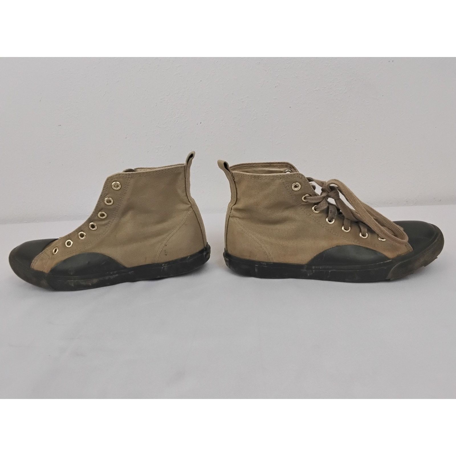 Eddie Bauer Eddie Bauer Sneakers Women's 8.5M Khaki/Green 1980s VTG Size US 8.5 / IT 38.5 - 6 Thumbnail